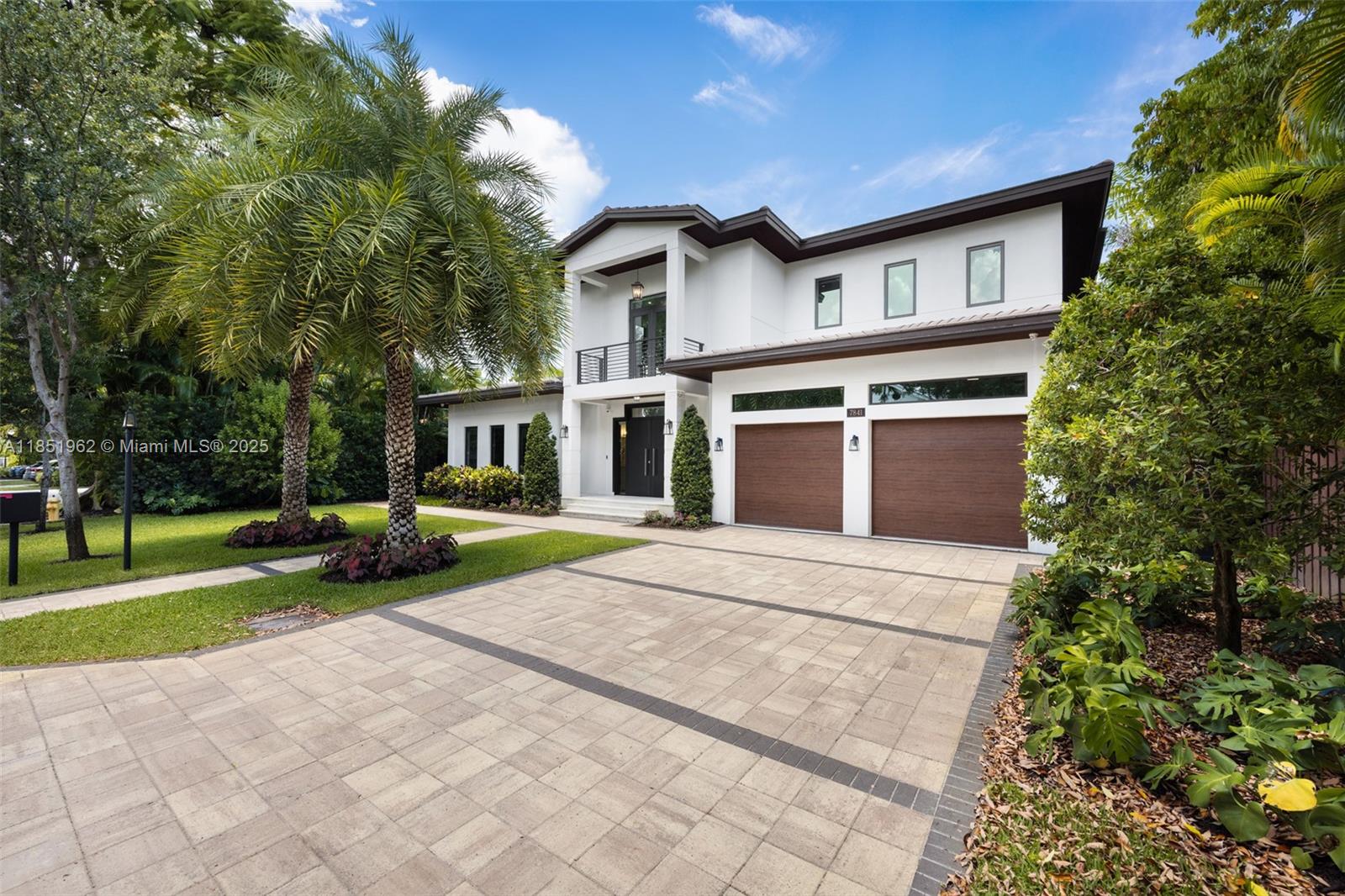 7841 SW 54th Ct