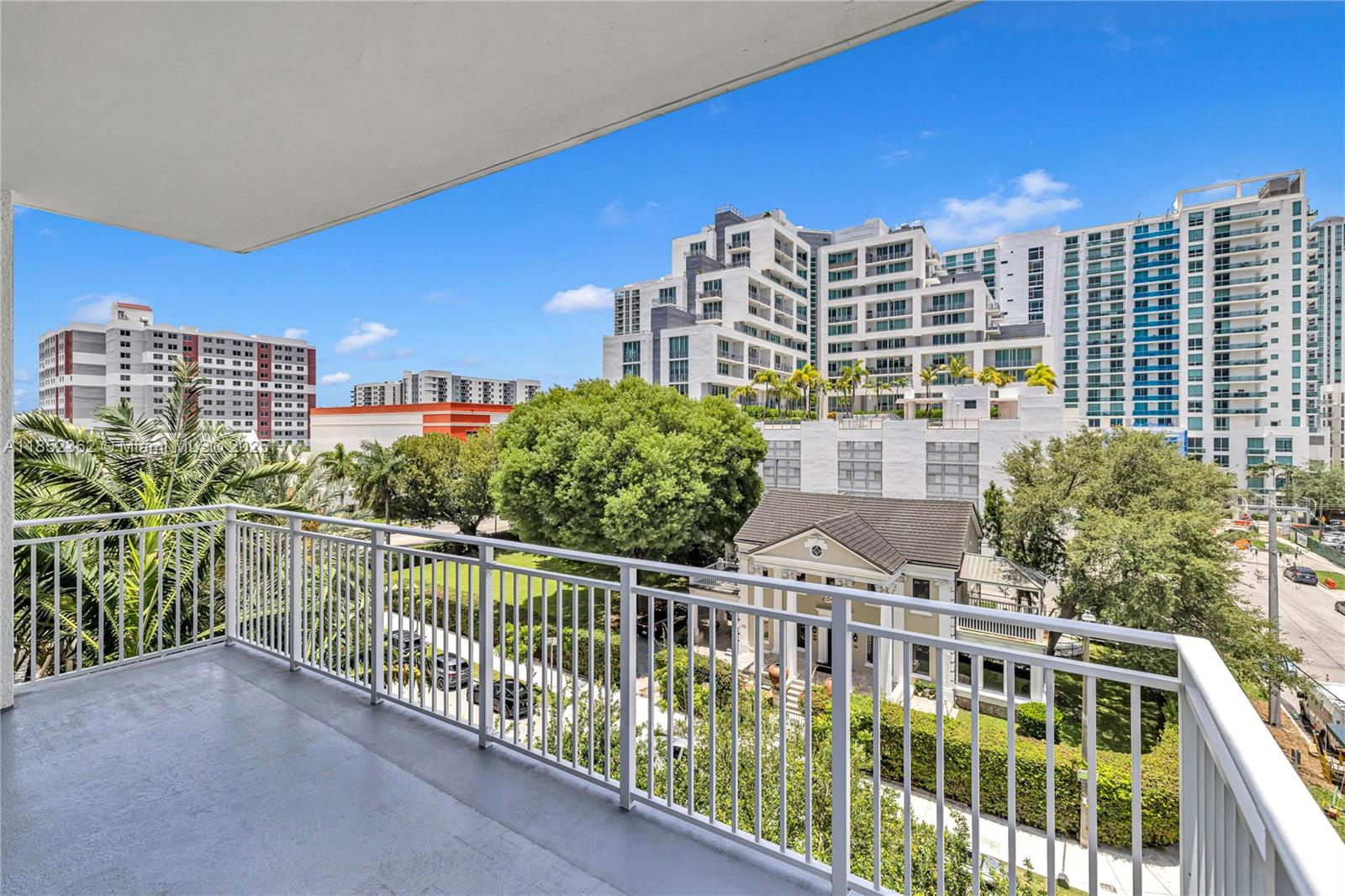 image Uptown Lofts Condo26