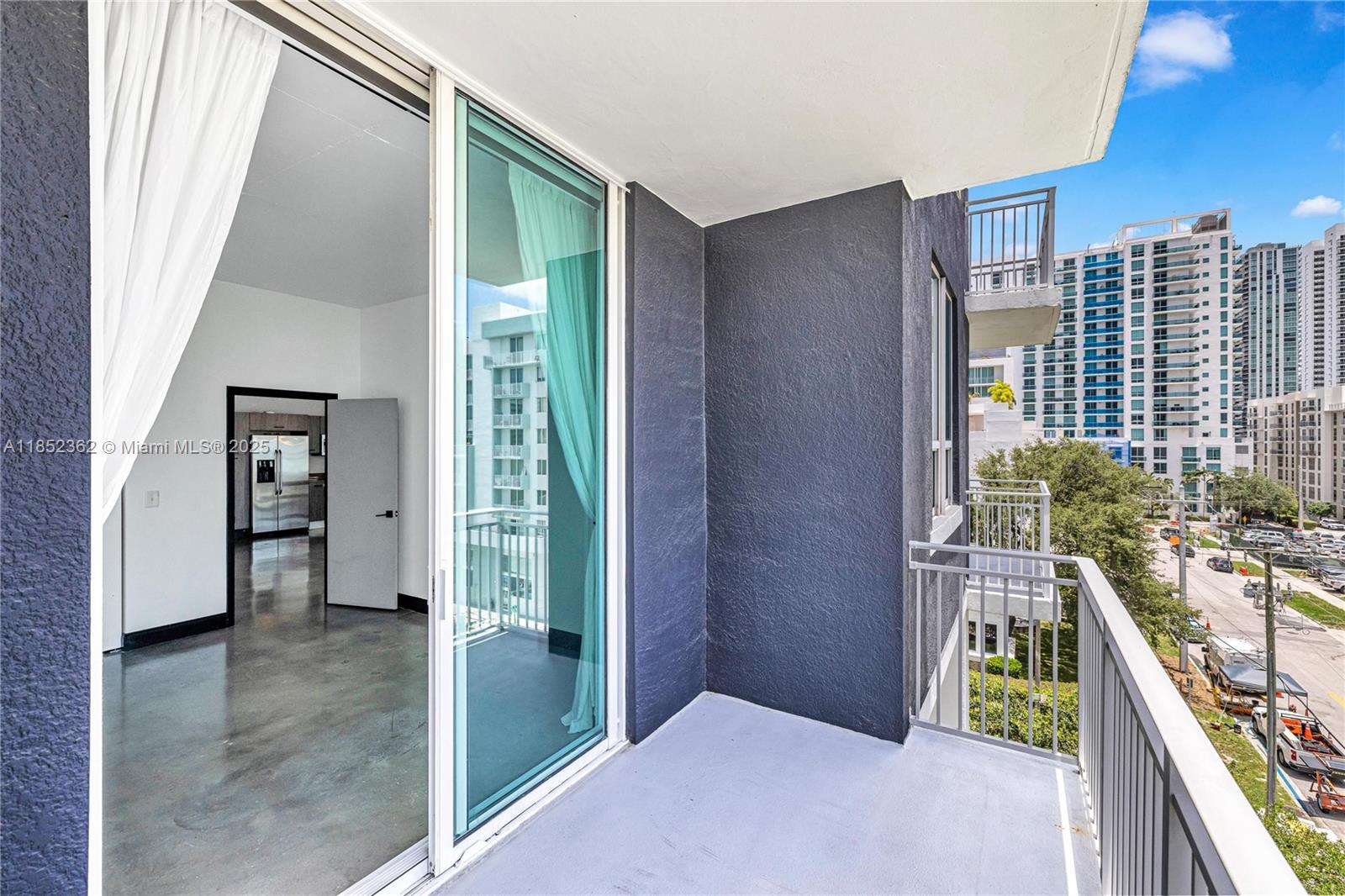 image Uptown Lofts Condo32