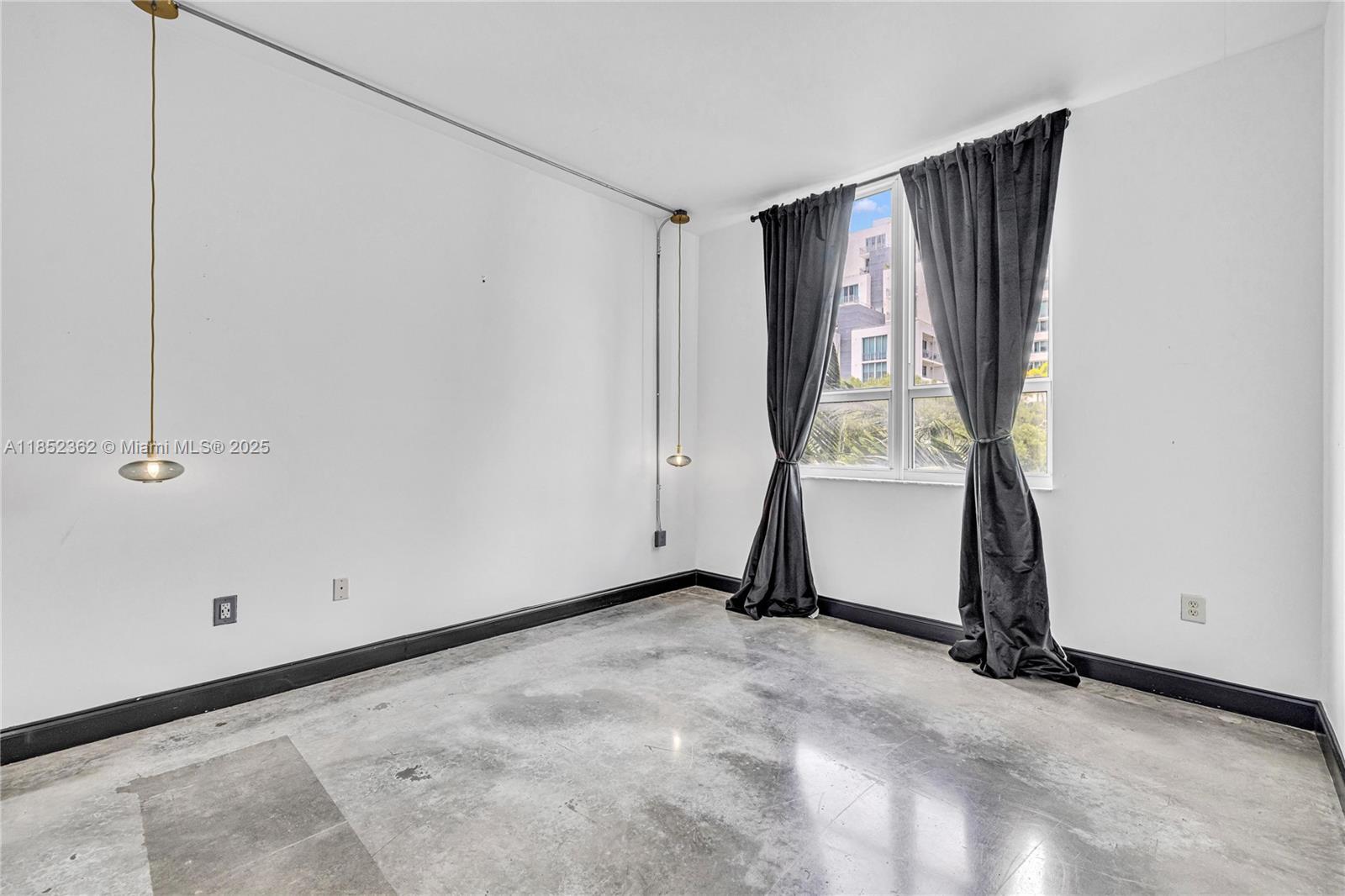 image Uptown Lofts Condo40