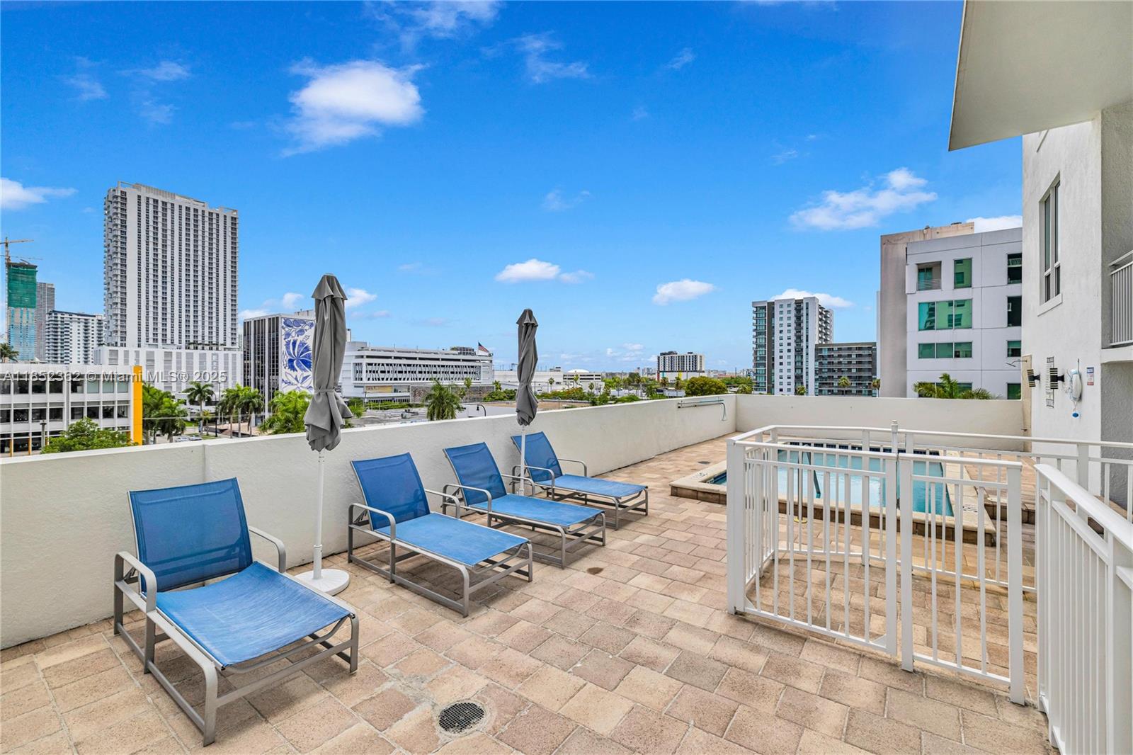 image Uptown Lofts Condo50