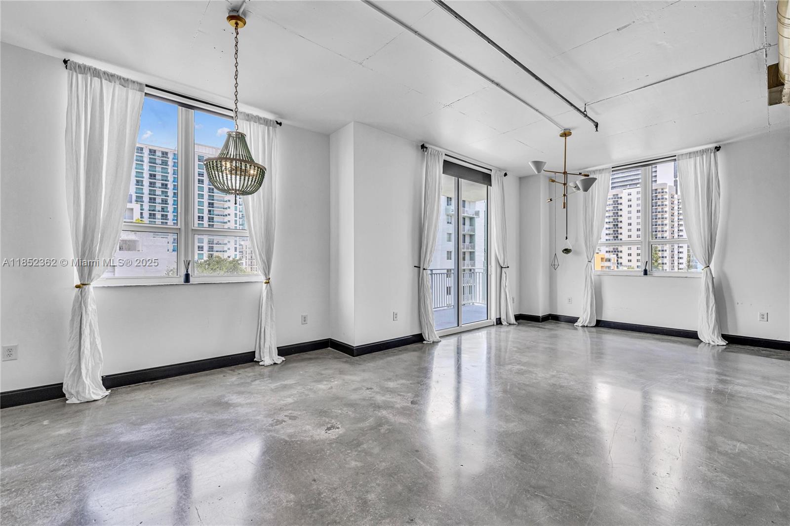 image Uptown Lofts Condo7