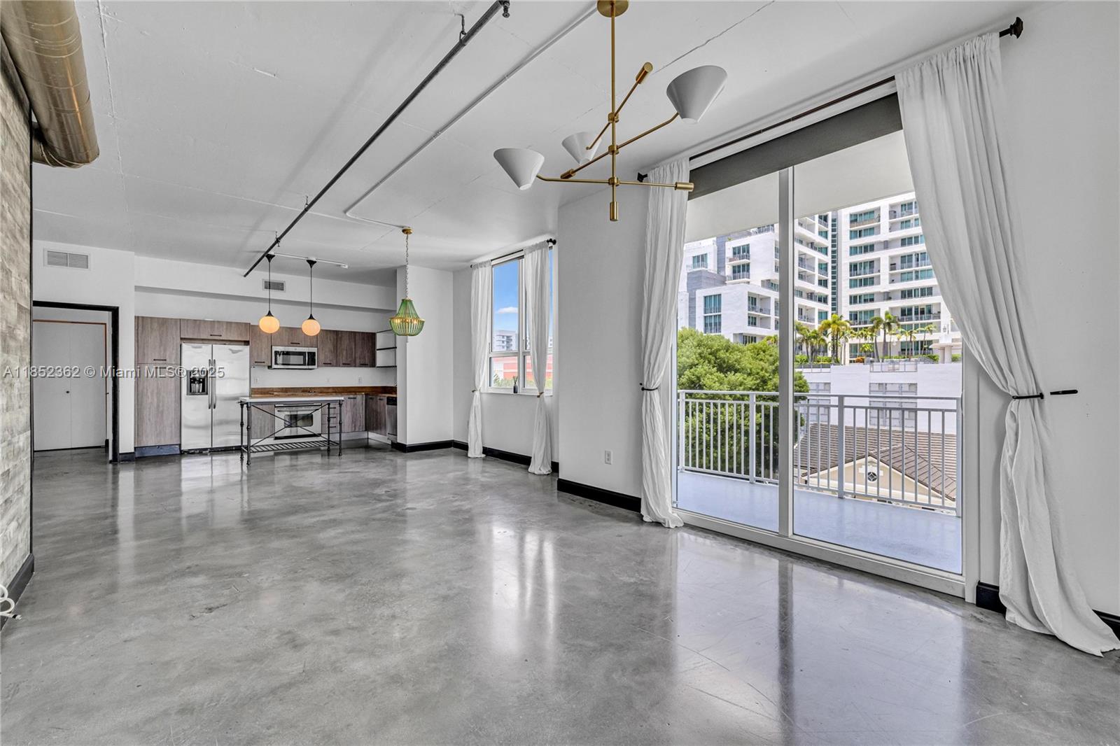 image Uptown Lofts Condo8