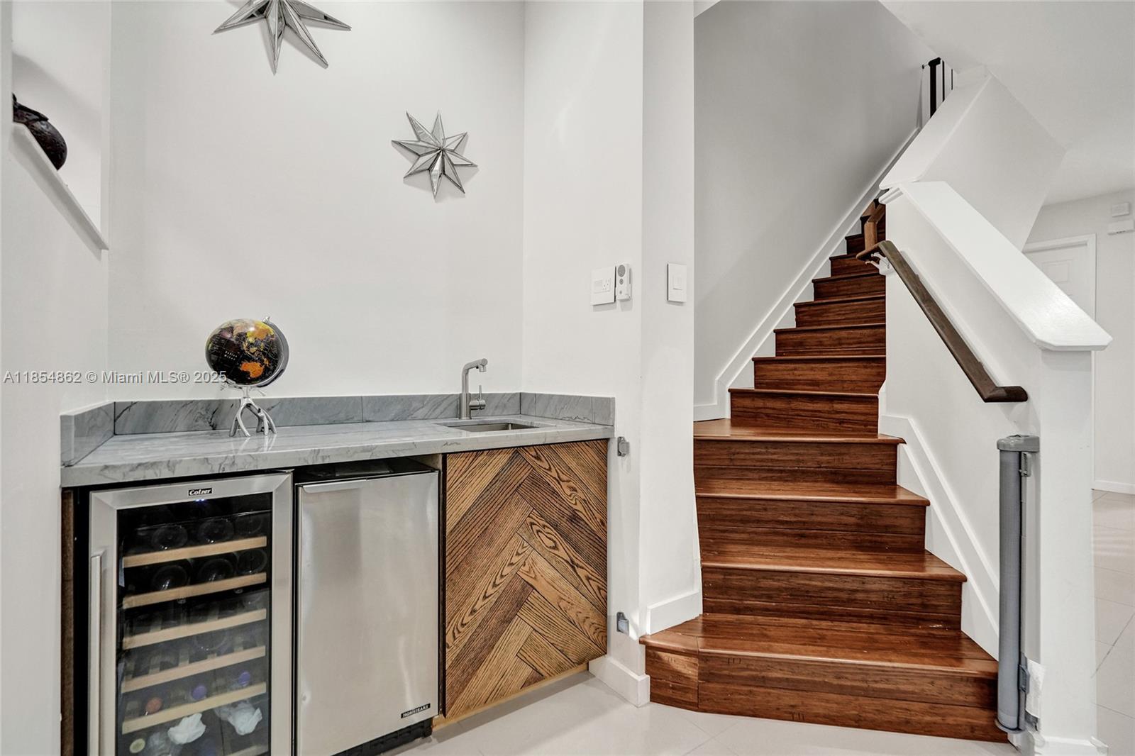 1033 NE 17th Way #1904 Fort Lauderdale, FL 33304