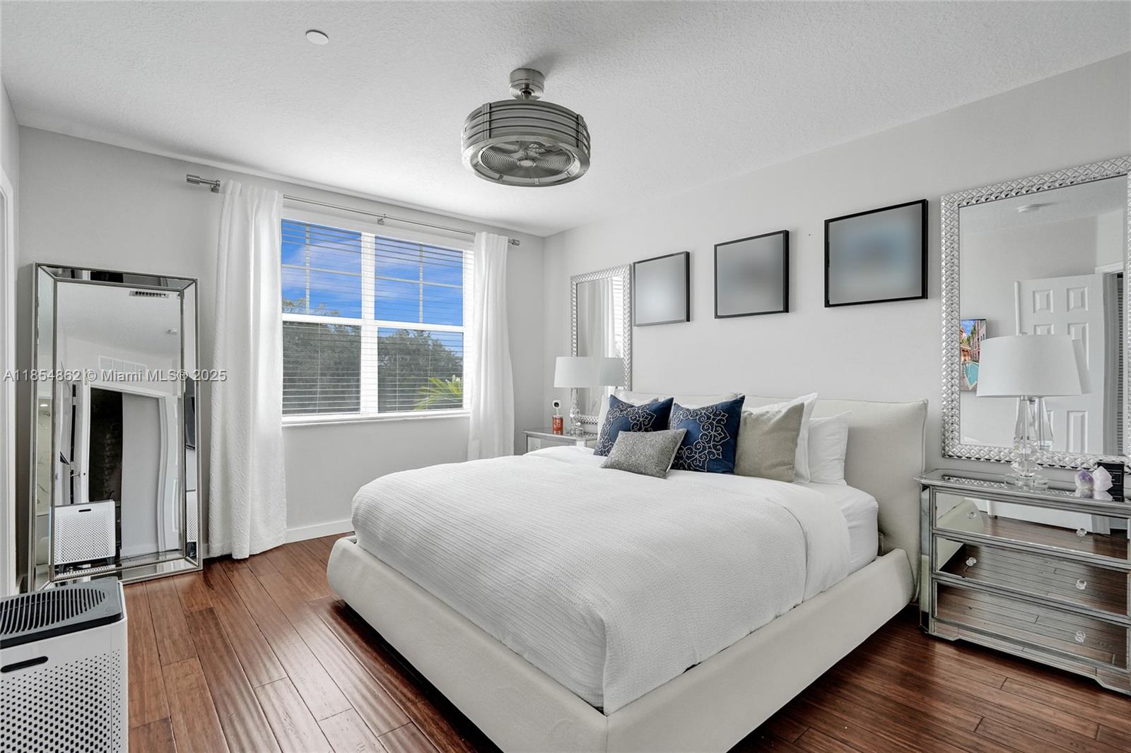 1033 NE 17th Way #1904 Fort Lauderdale, FL 33304