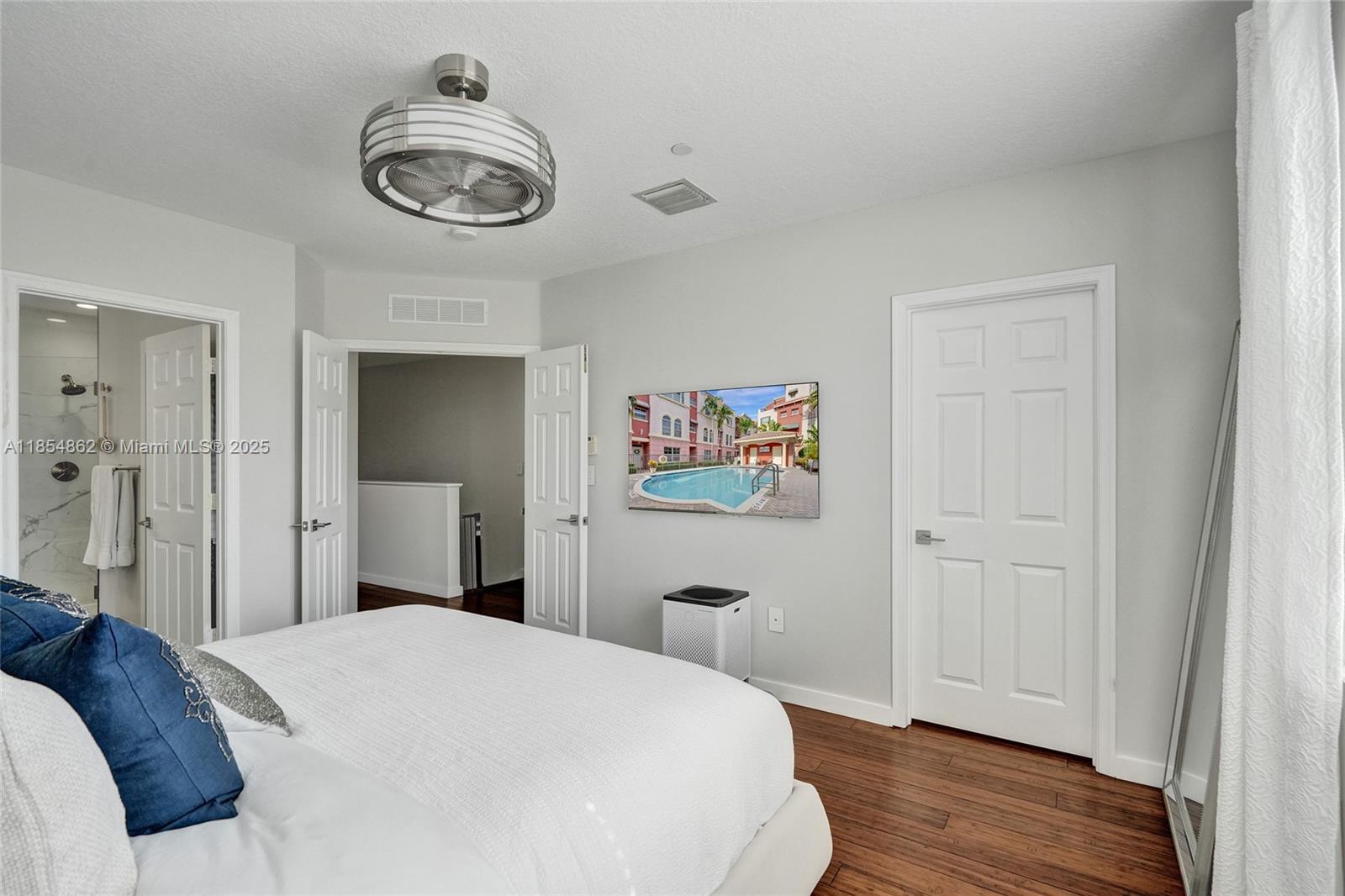 1033 NE 17th Way #1904 Fort Lauderdale, FL 33304