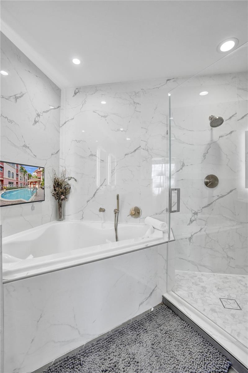 1033 NE 17th Way #1904 Fort Lauderdale, FL 33304