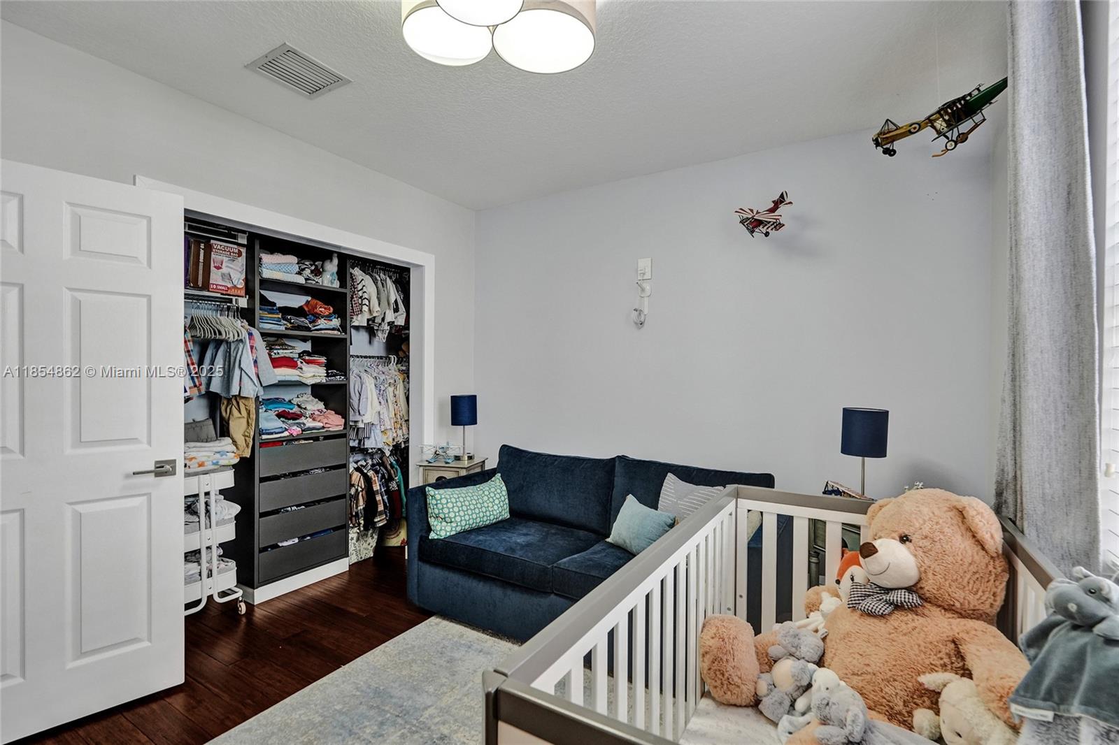 1033 NE 17th Way #1904 Fort Lauderdale, FL 33304