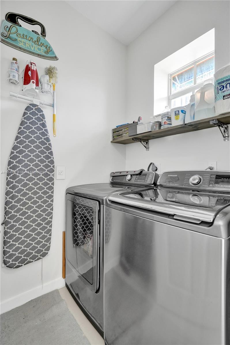 1033 NE 17th Way #1904 Fort Lauderdale, FL 33304