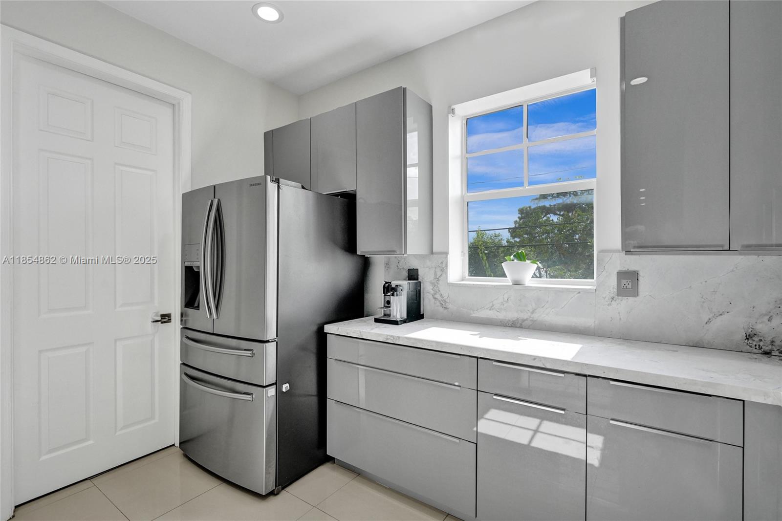 1033 NE 17th Way #1904 Fort Lauderdale, FL 33304