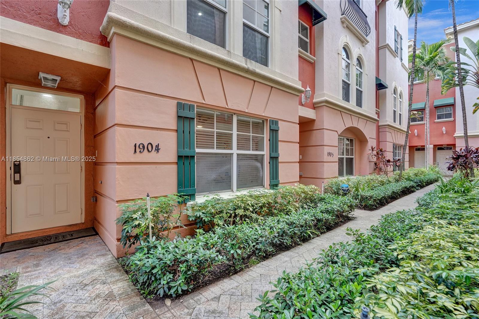 1033 NE 17th Way #1904 Fort Lauderdale, FL 33304