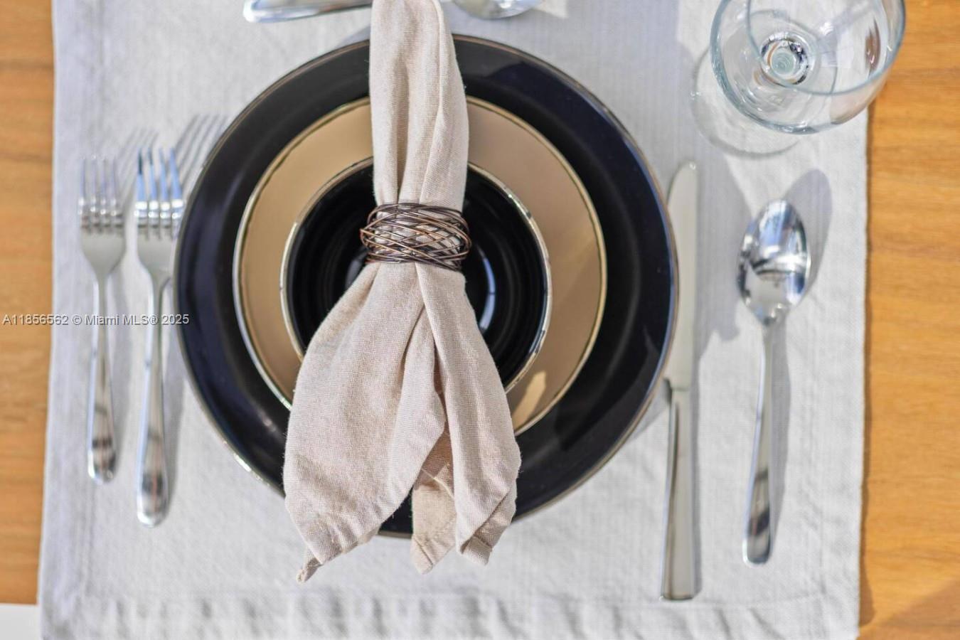 418 Sunset Dr Hallandale Beach, FL 33009