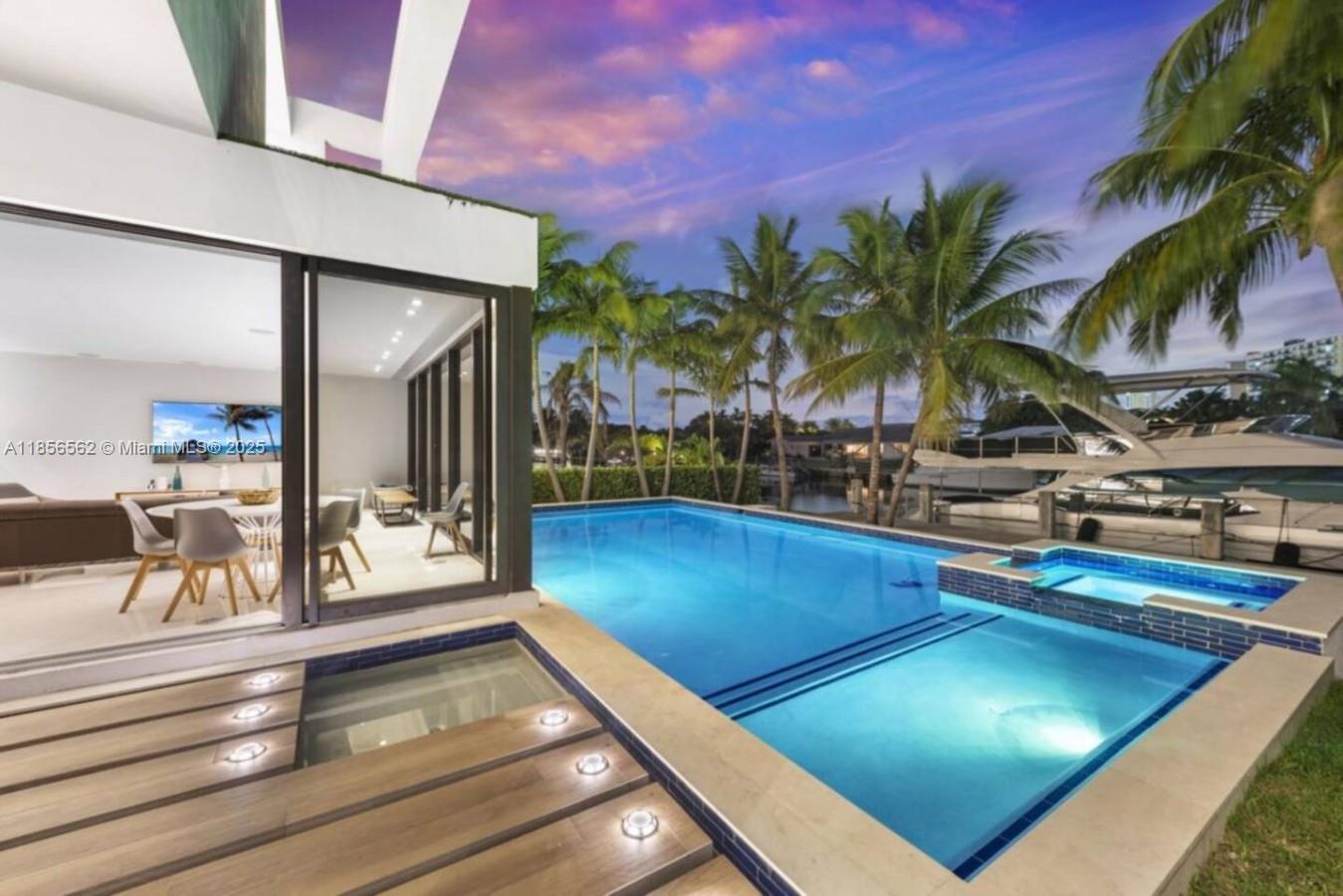 418 Sunset Dr Hallandale Beach, FL 33009