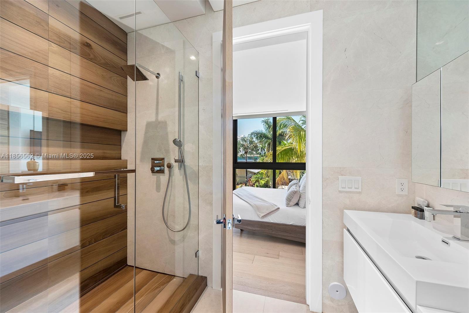 418 Sunset Dr Hallandale Beach, FL 33009