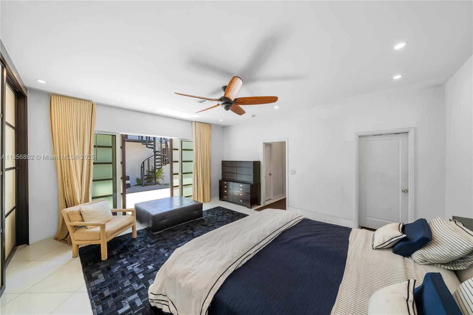 3220 Chase Ave Miami Beach, FL 33140