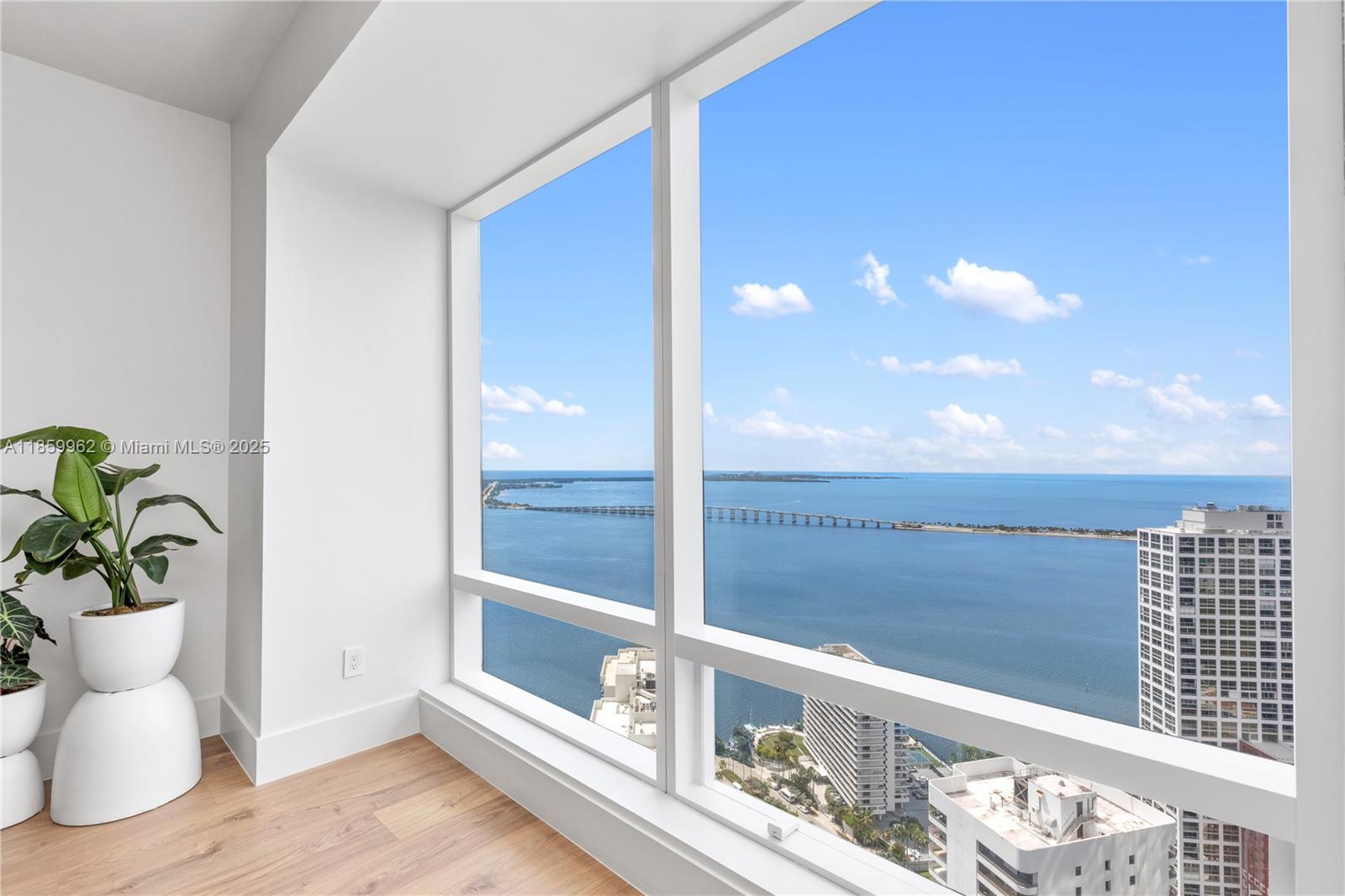 1425 Brickell Ave #41A