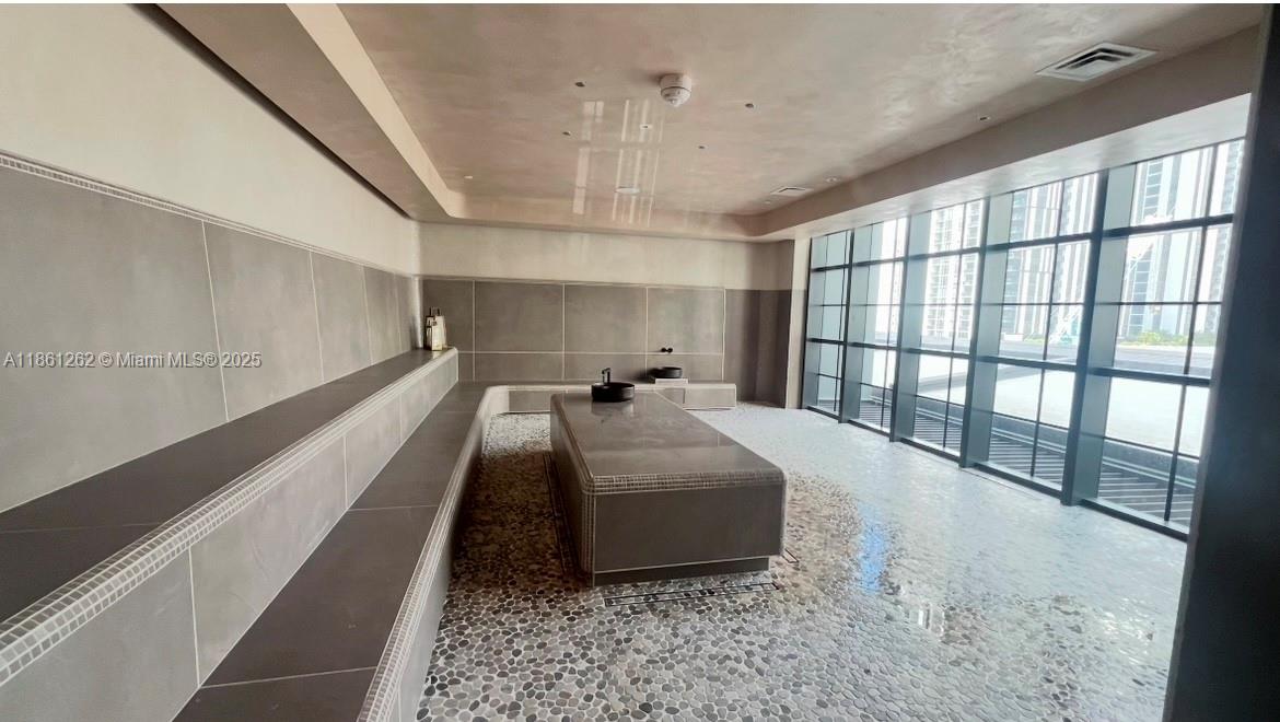 image Gale Miami Hotel And Resi33