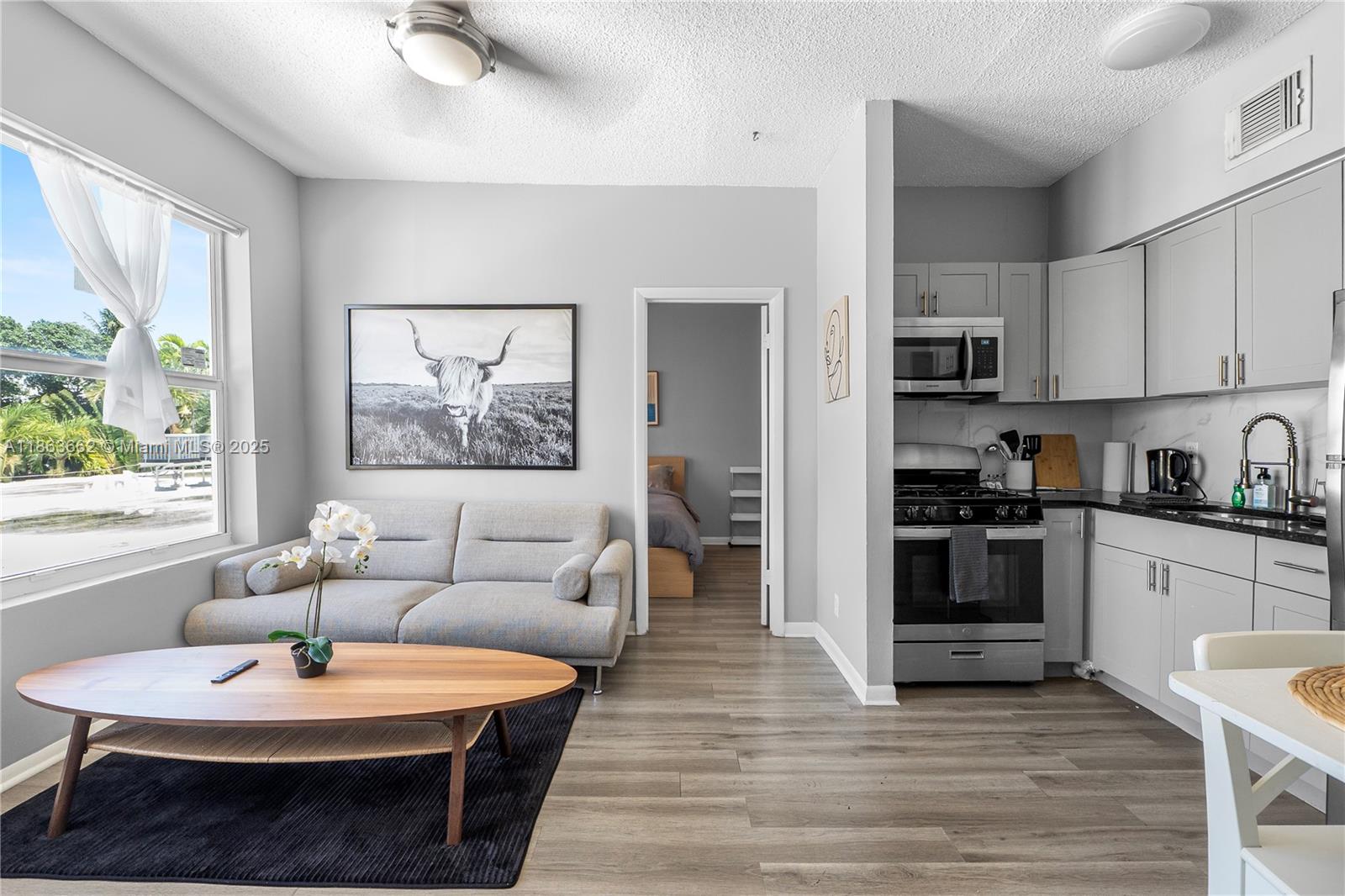 1320 Drexel Ave #305