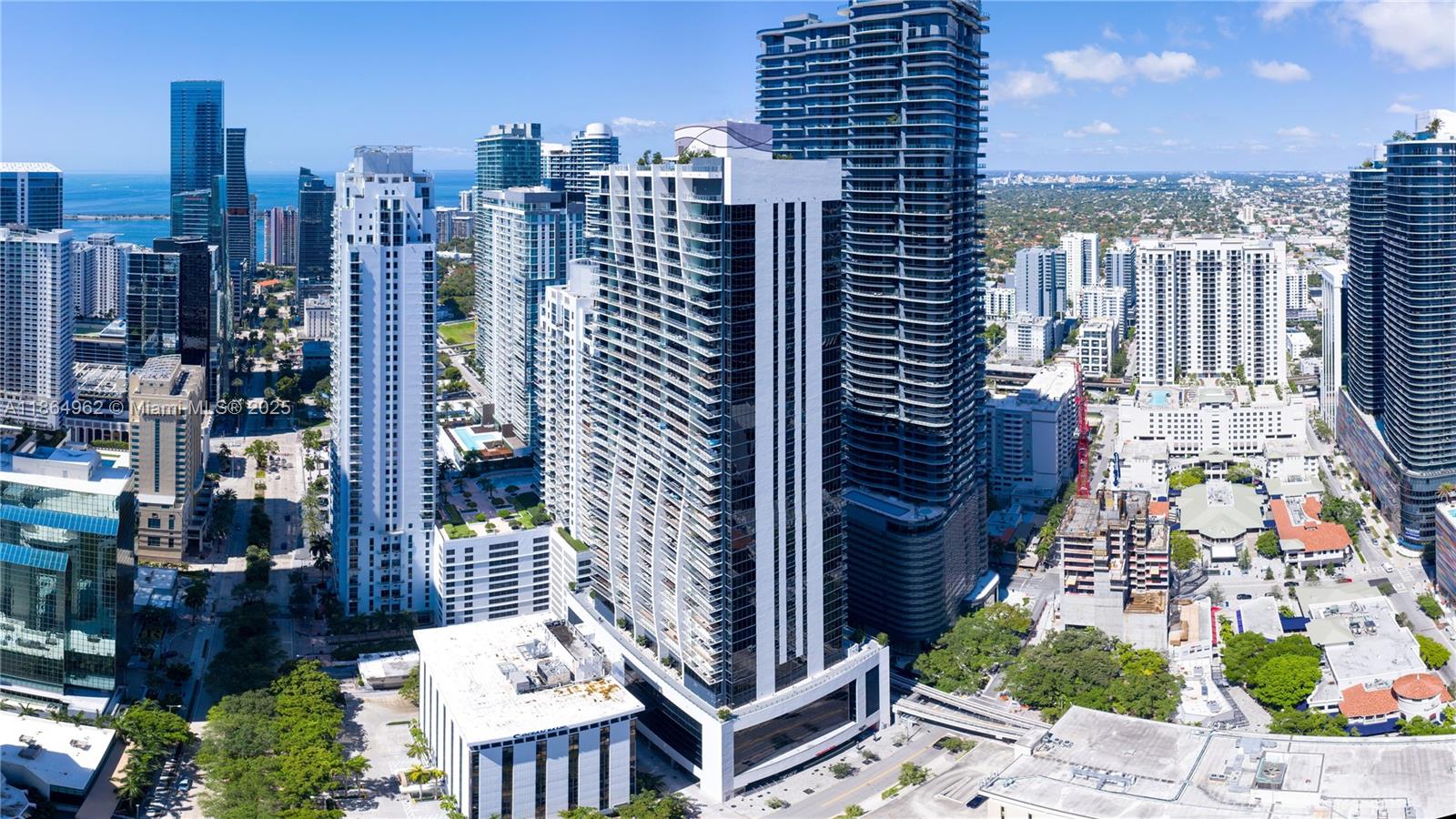 1010 Brickell Ave #3905