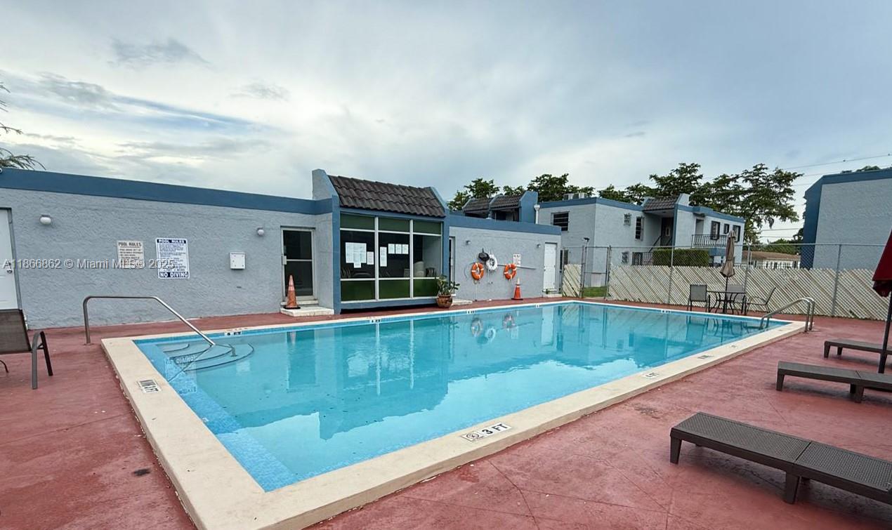 160 SW 30th Ave #109A