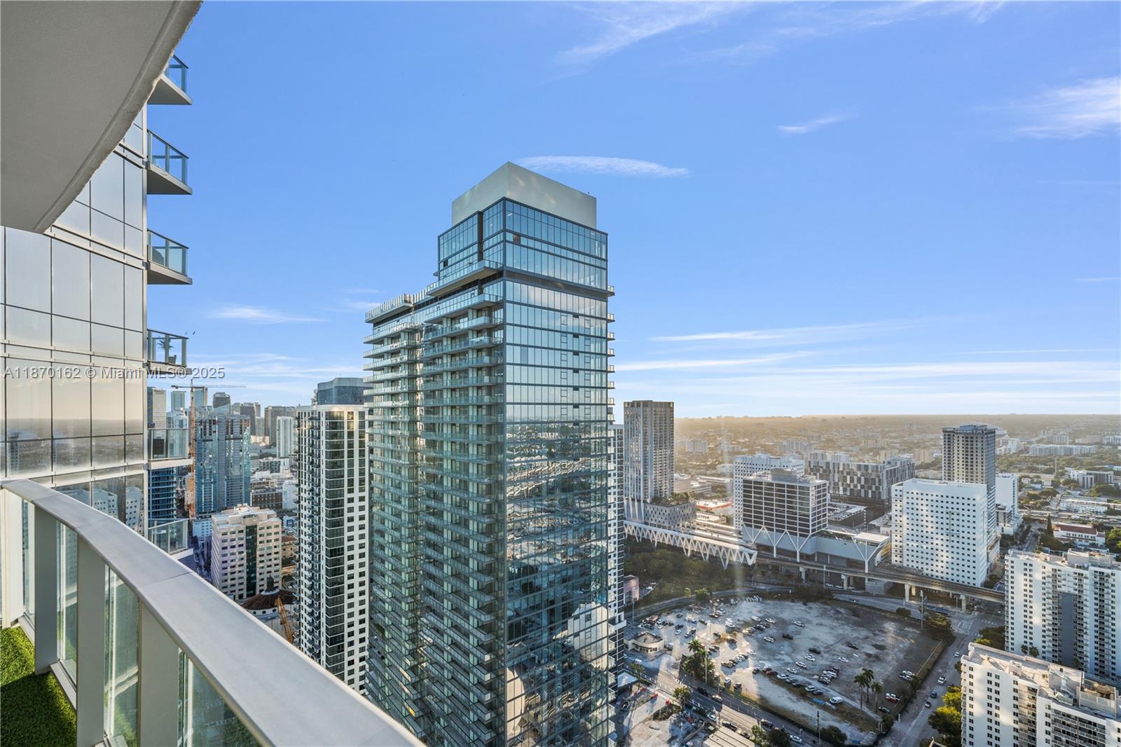 image Paramount Miami Worldcent16