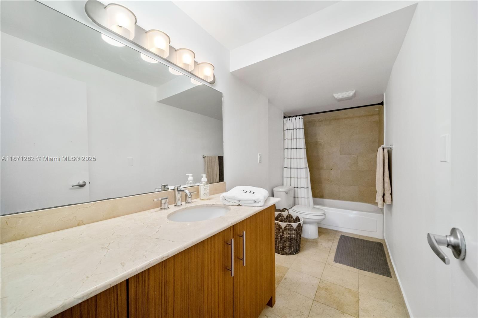 image Harbour House22