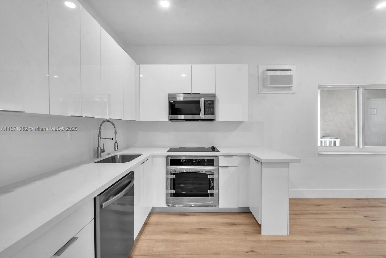 2300 SW 3rd Ave #20