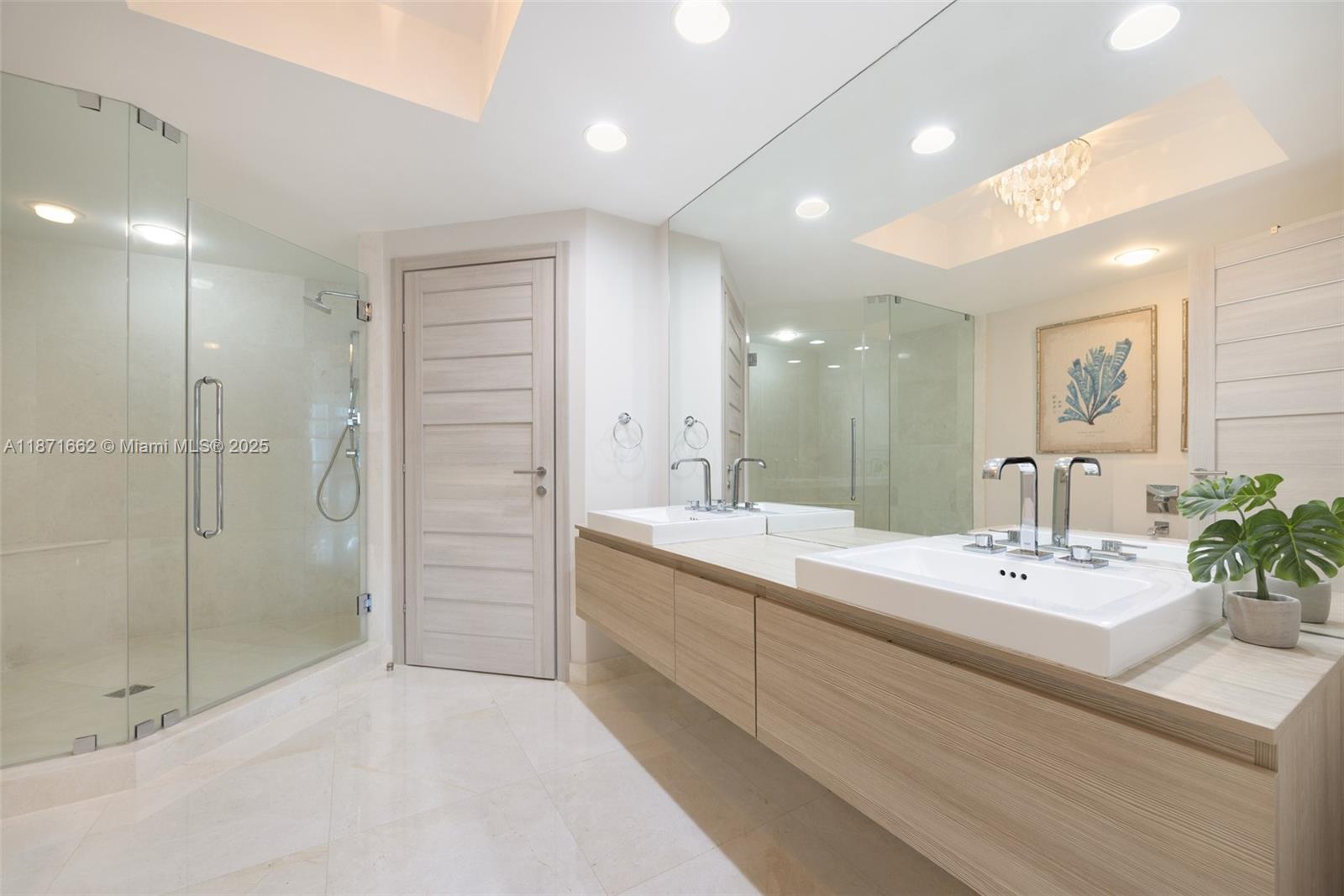 17301 Biscayne Blvd #2009 North Miami Beach, FL 33160