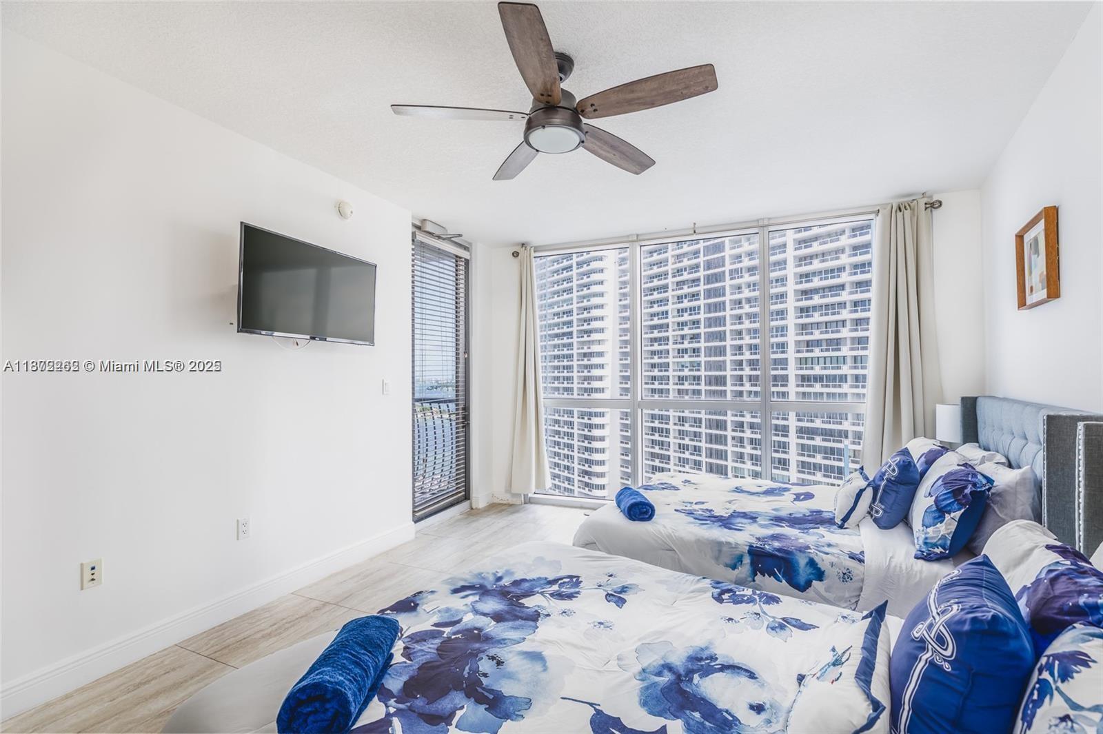 image Opera Tower Condo10