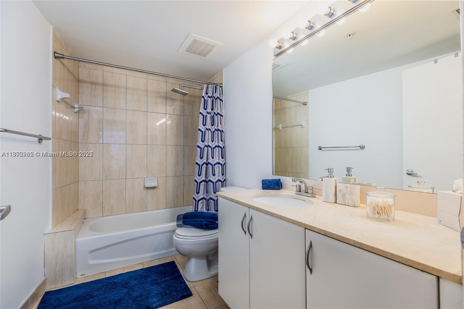 image Opera Tower Condo11