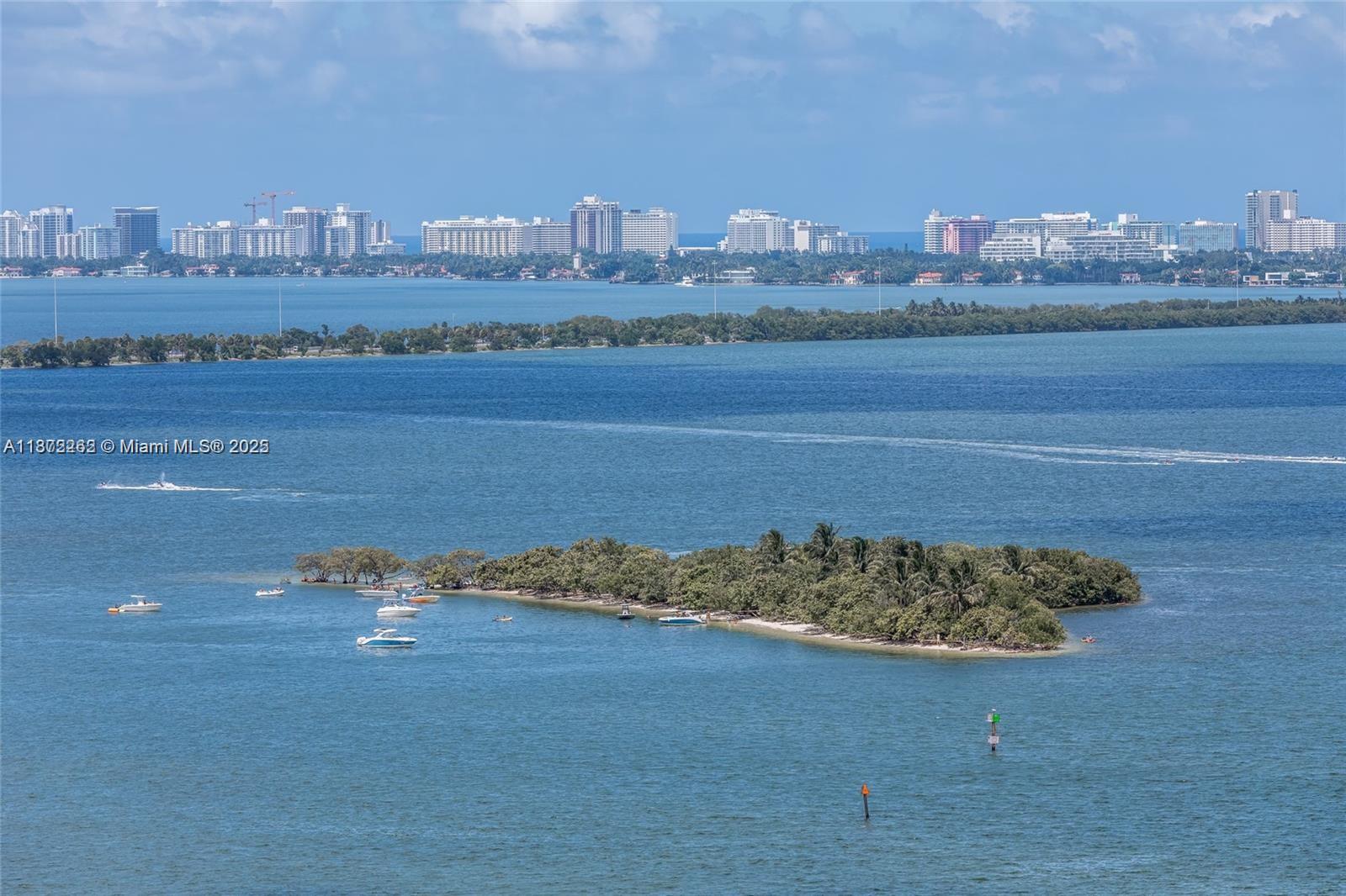 image Opera Tower Condo20