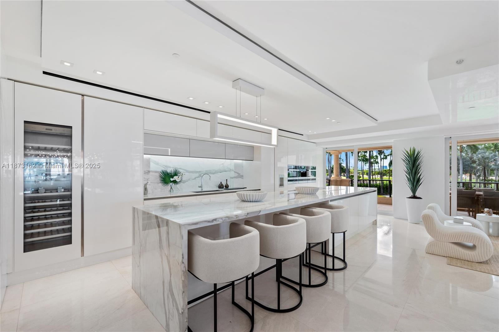 7921 Fisher Is Dr #7921 Miami Beach, FL 33109