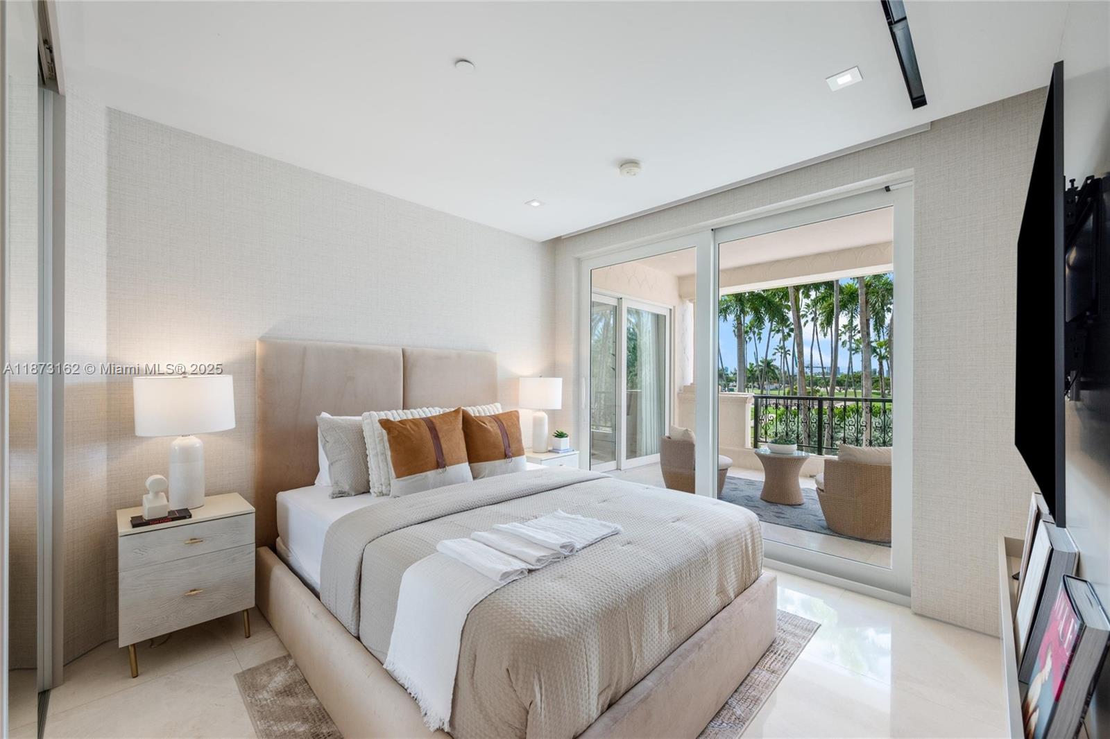 7921 Fisher Is Dr #7921 Miami Beach, FL 33109