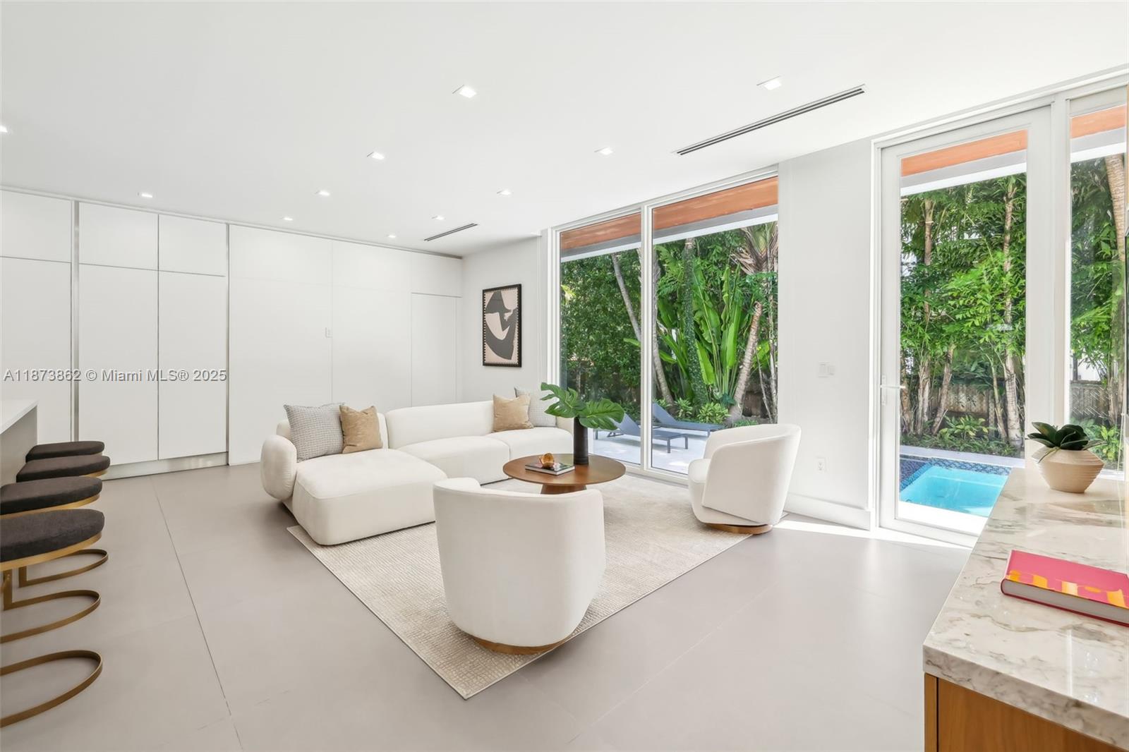 425 Harbor Dr Key Biscayne, FL 33149 425 Harbor Dr Key Biscayne, FL 33149