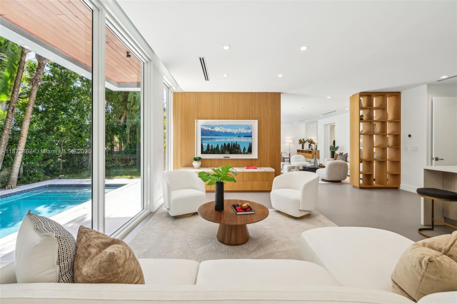 425 Harbor Dr Key Biscayne, FL 33149 425 Harbor Dr Key Biscayne, FL 33149