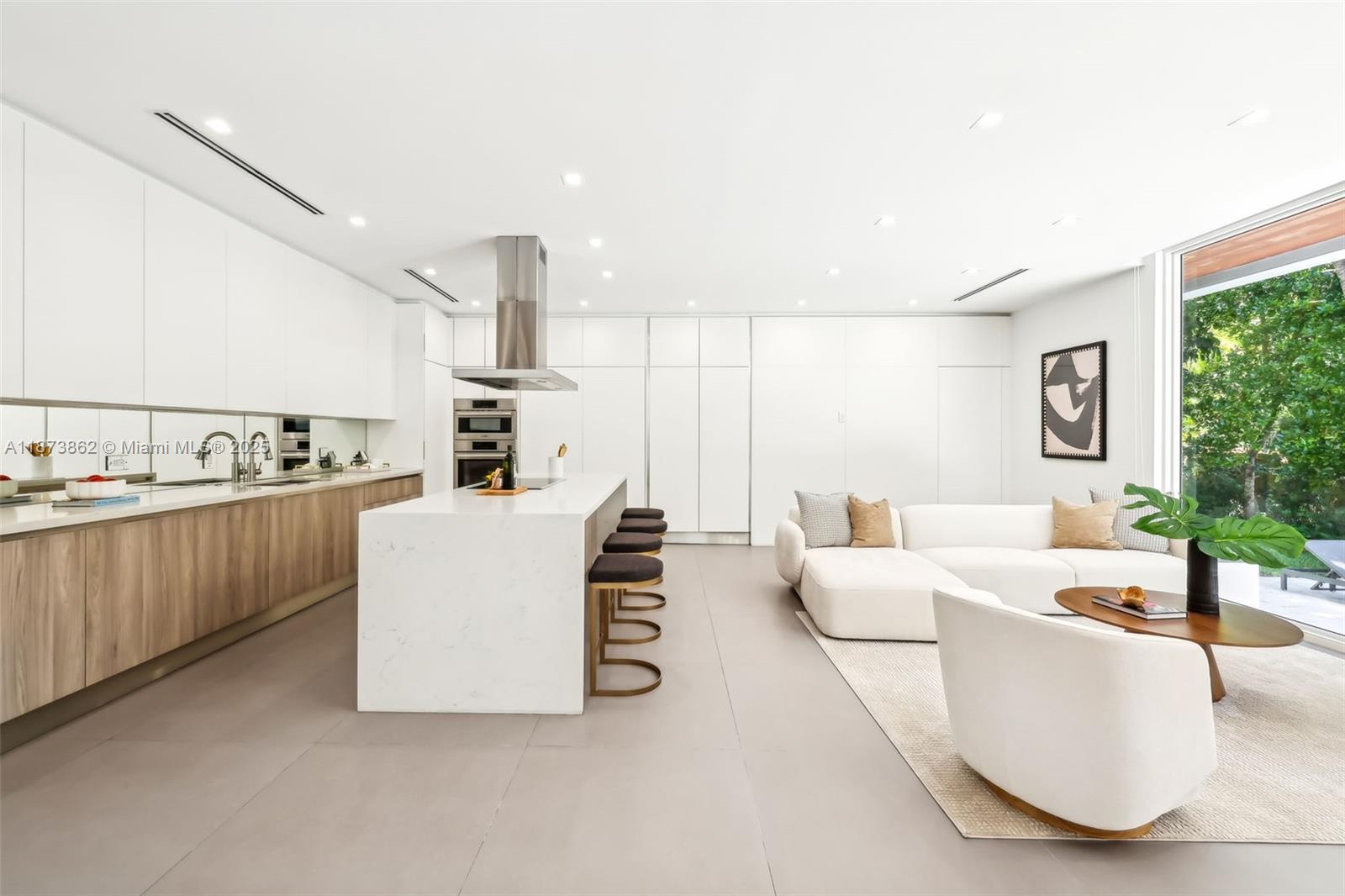 425 Harbor Dr Key Biscayne, FL 33149 425 Harbor Dr Key Biscayne, FL 33149