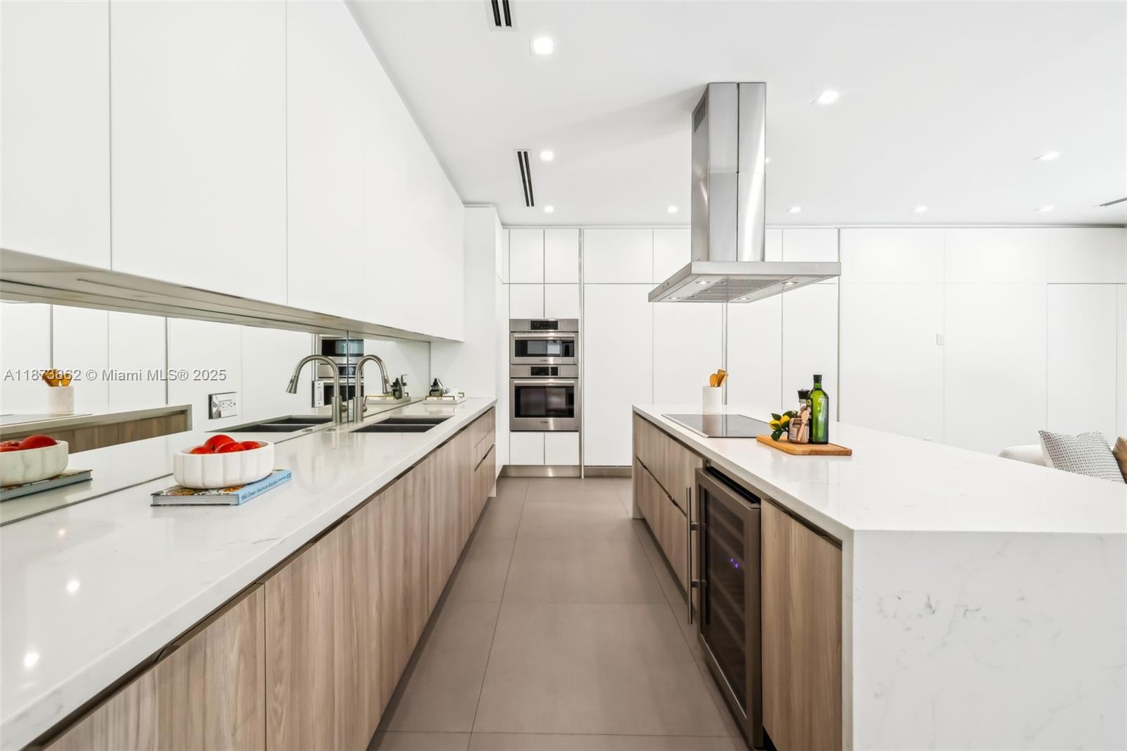 425 Harbor Dr Key Biscayne, FL 33149 425 Harbor Dr Key Biscayne, FL 33149