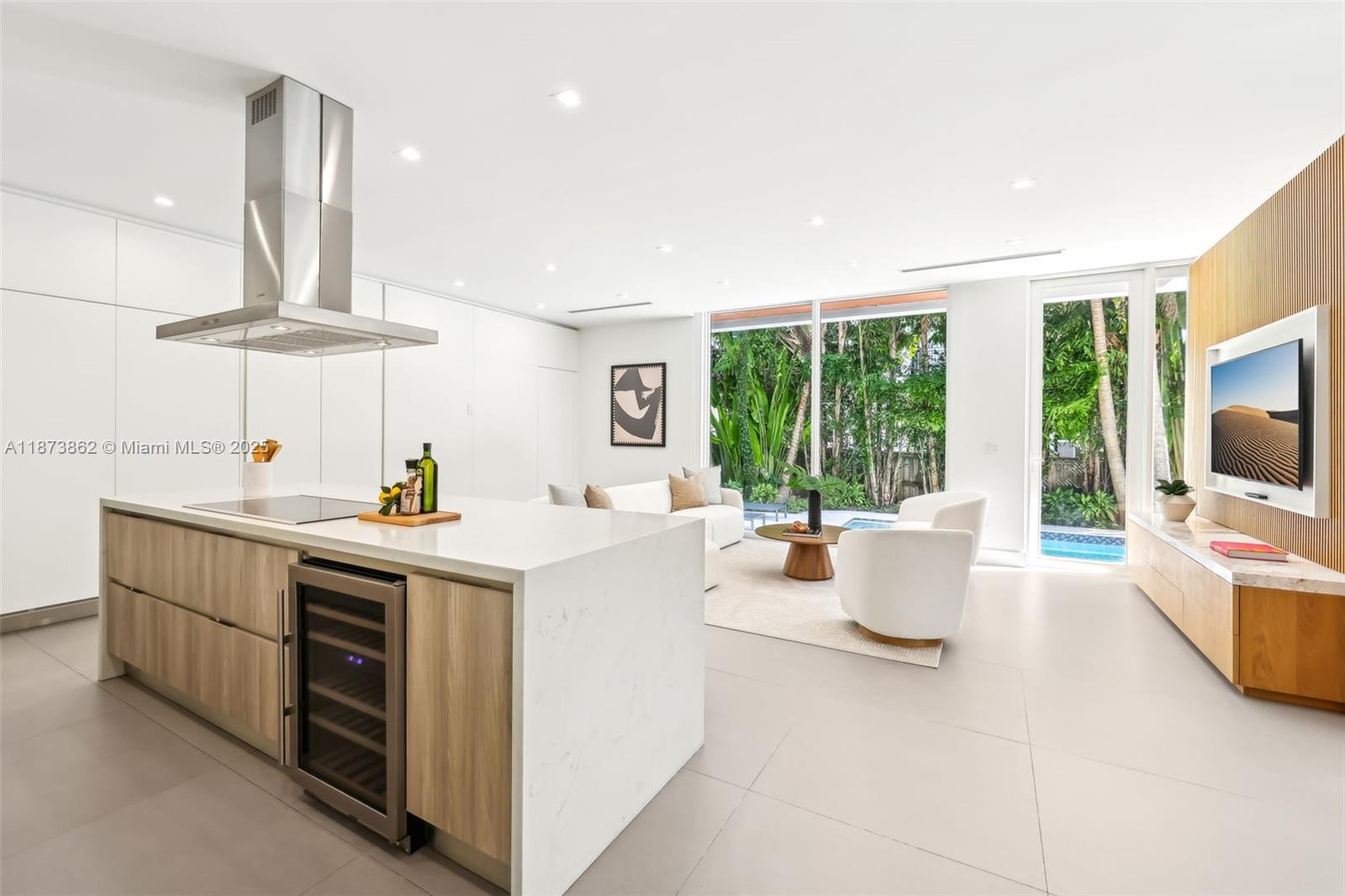 425 Harbor Dr Key Biscayne, FL 33149 425 Harbor Dr Key Biscayne, FL 33149