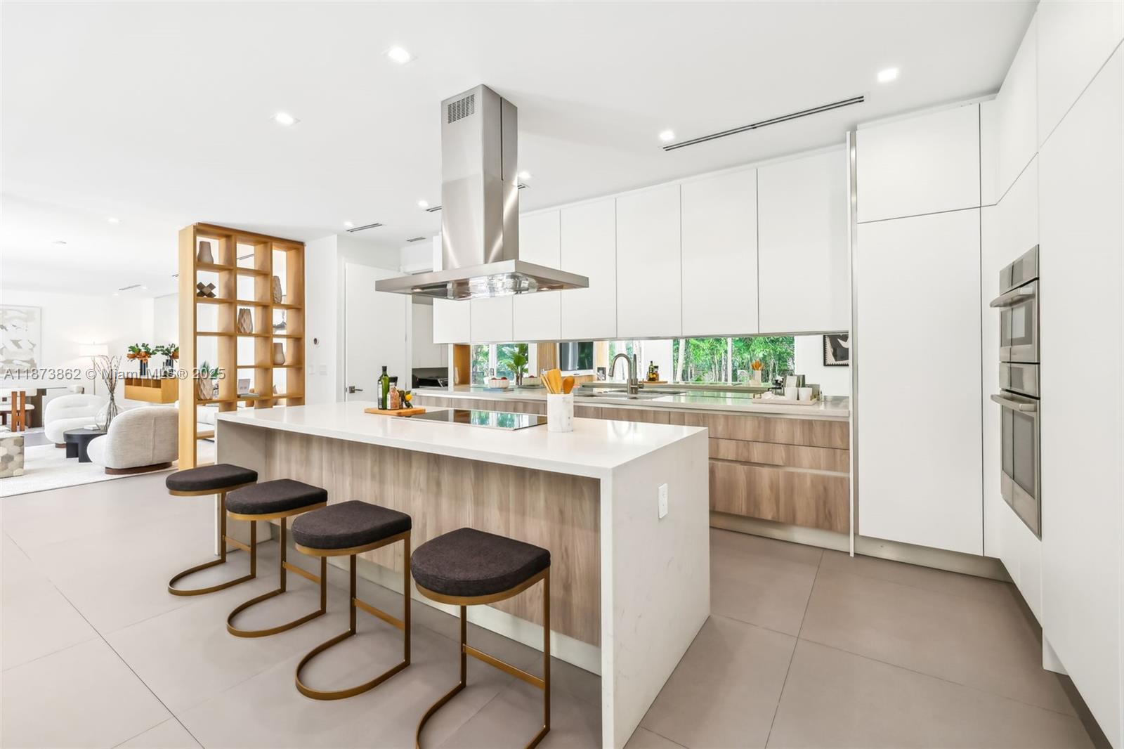 425 Harbor Dr Key Biscayne, FL 33149 425 Harbor Dr Key Biscayne, FL 33149