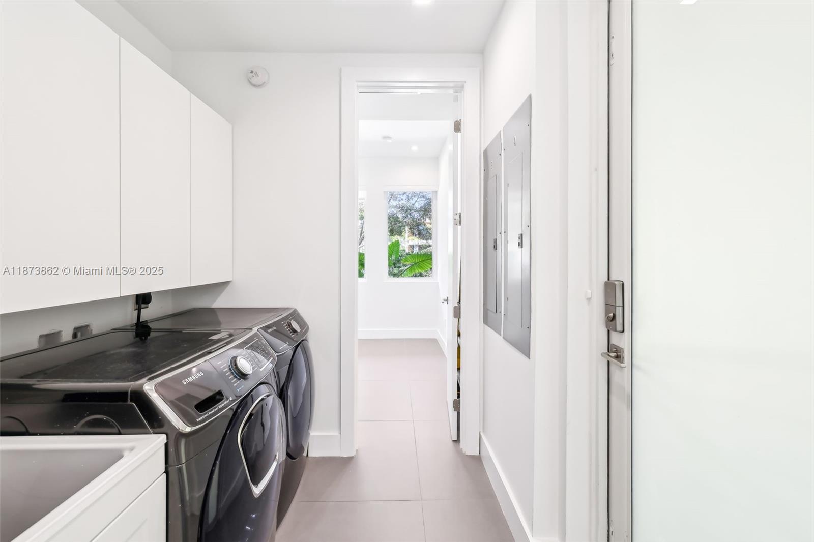 425 Harbor Dr Key Biscayne, FL 33149 425 Harbor Dr Key Biscayne, FL 33149