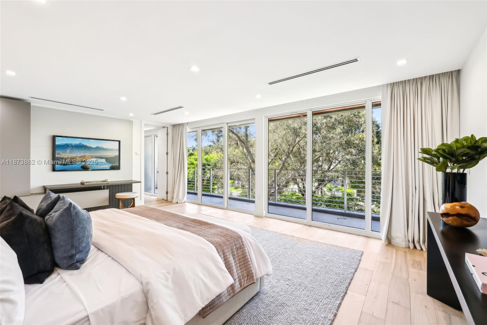 425 Harbor Dr Key Biscayne, FL 33149 425 Harbor Dr Key Biscayne, FL 33149