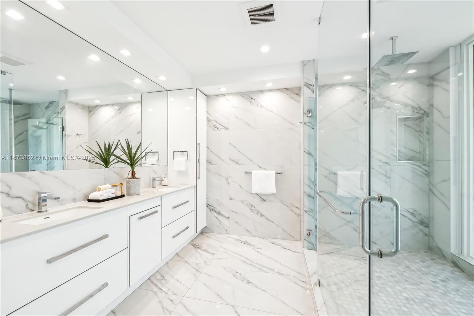 425 Harbor Dr Key Biscayne, FL 33149 425 Harbor Dr Key Biscayne, FL 33149