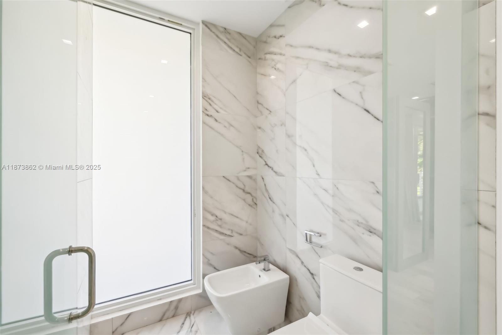 425 Harbor Dr Key Biscayne, FL 33149 425 Harbor Dr Key Biscayne, FL 33149