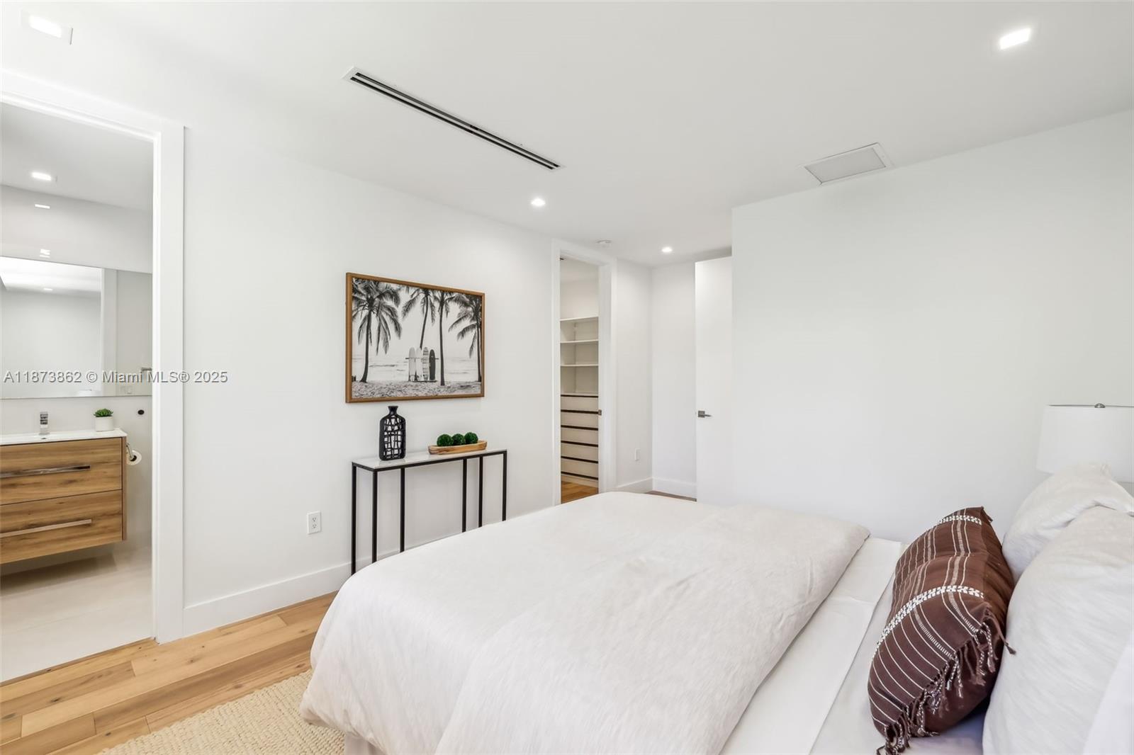 425 Harbor Dr Key Biscayne, FL 33149 425 Harbor Dr Key Biscayne, FL 33149