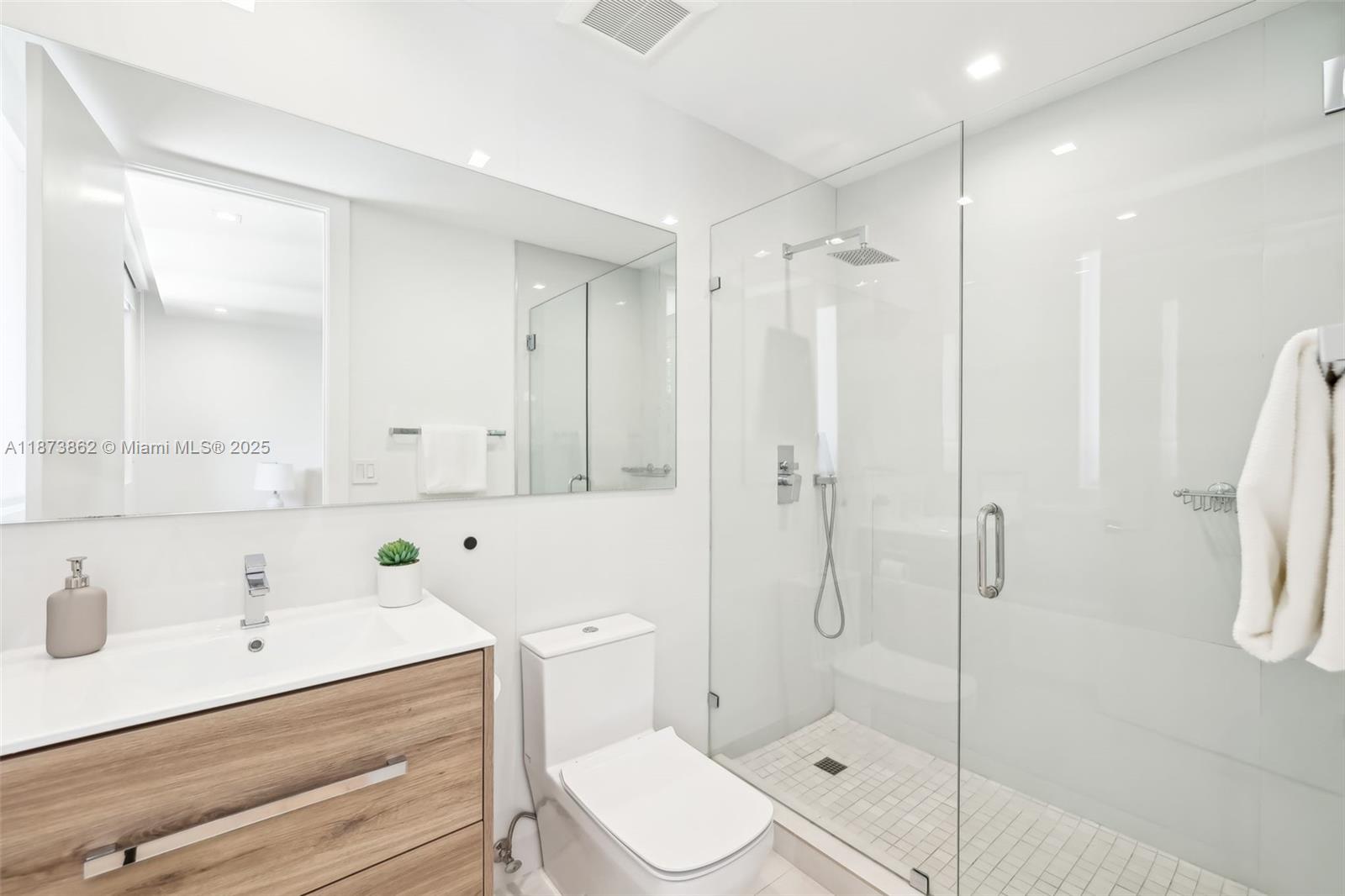 425 Harbor Dr Key Biscayne, FL 33149 425 Harbor Dr Key Biscayne, FL 33149