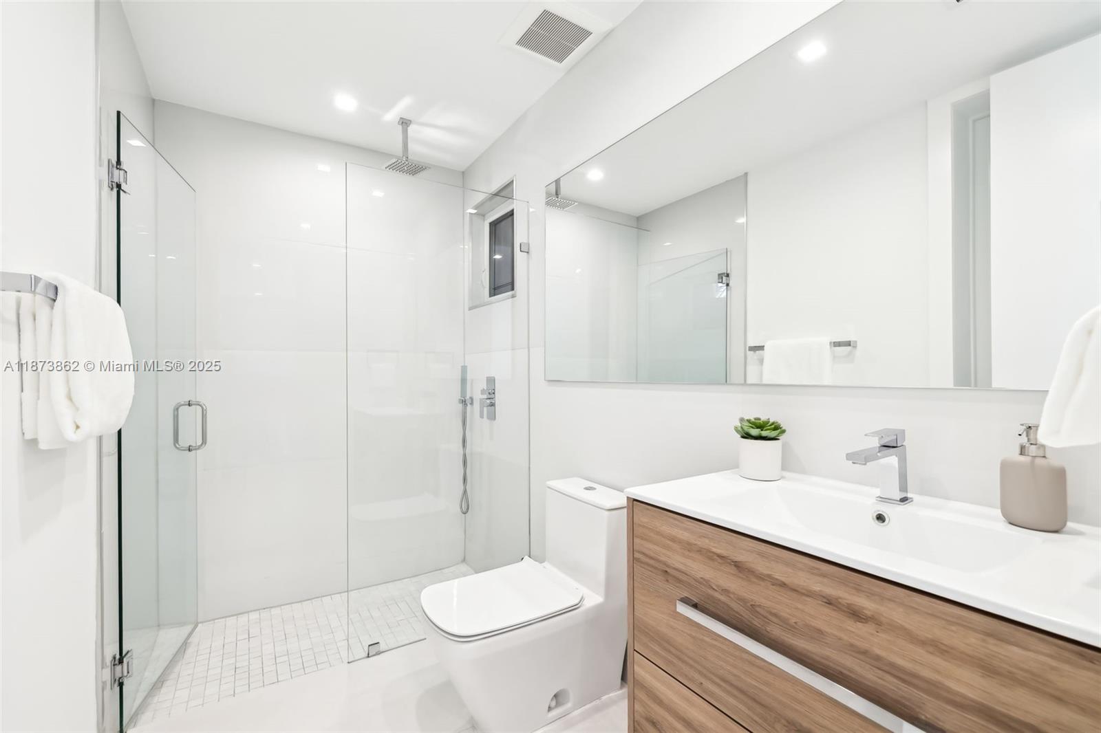 425 Harbor Dr Key Biscayne, FL 33149 425 Harbor Dr Key Biscayne, FL 33149