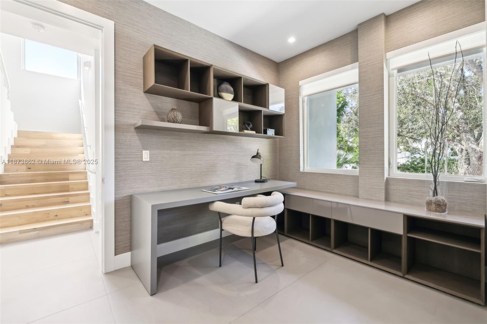 425 Harbor Dr Key Biscayne, FL 33149 425 Harbor Dr Key Biscayne, FL 33149