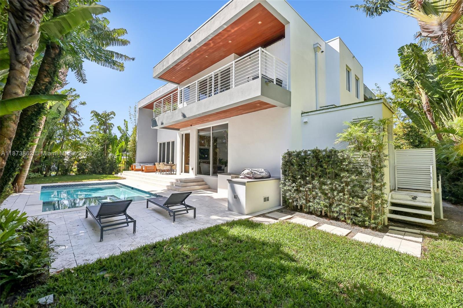 425 Harbor Dr Key Biscayne, FL 33149 425 Harbor Dr Key Biscayne, FL 33149