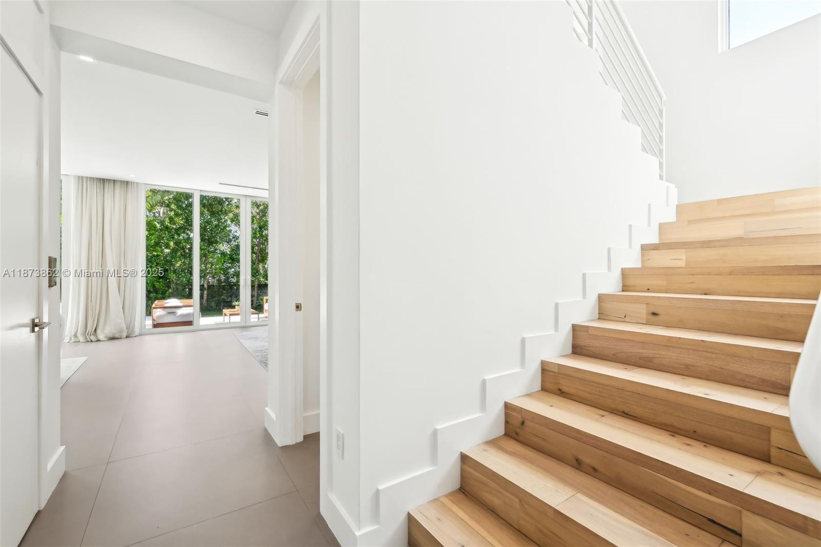 425 Harbor Dr Key Biscayne, FL 33149 425 Harbor Dr Key Biscayne, FL 33149