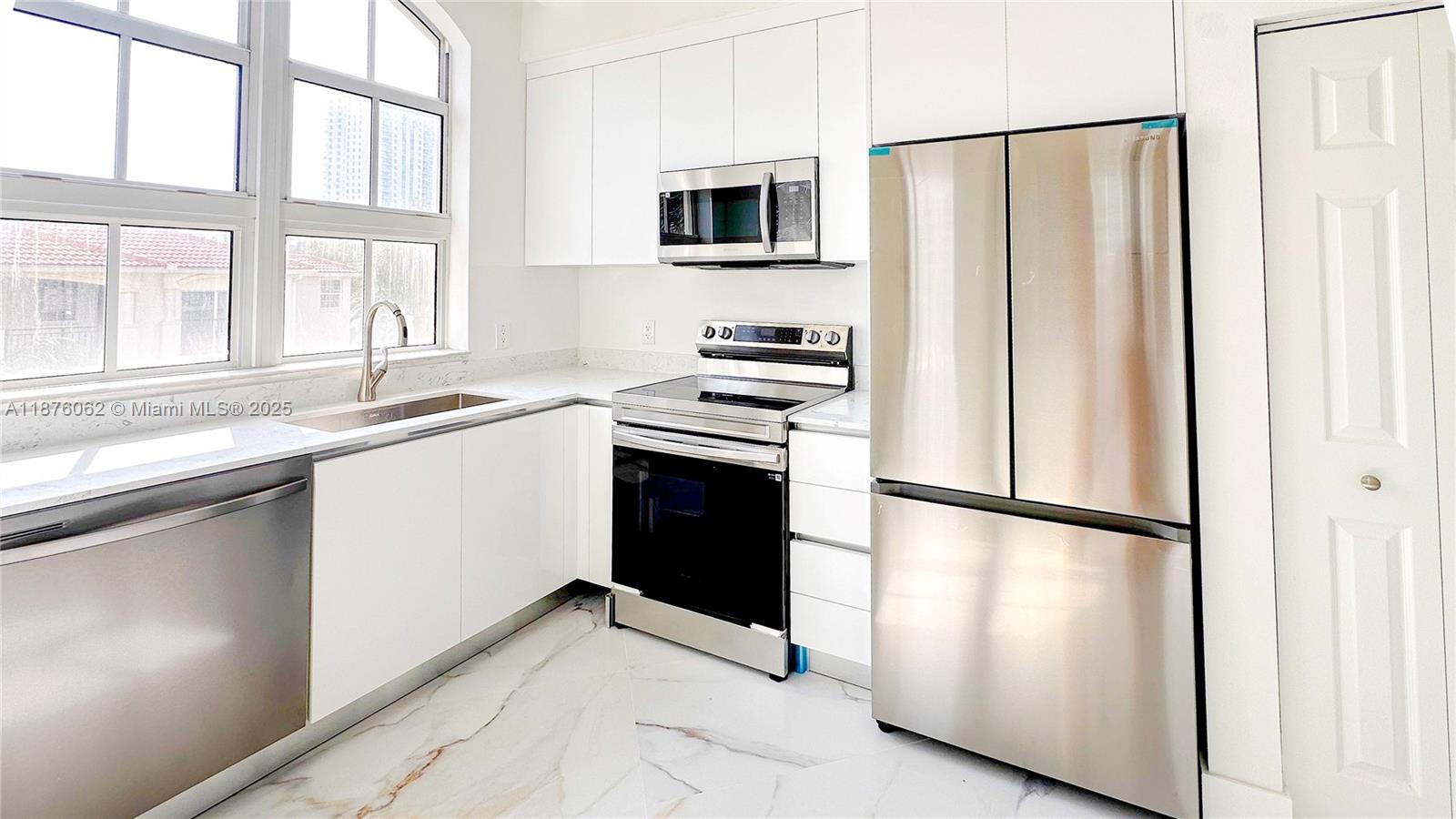 image Alaqua Condo25